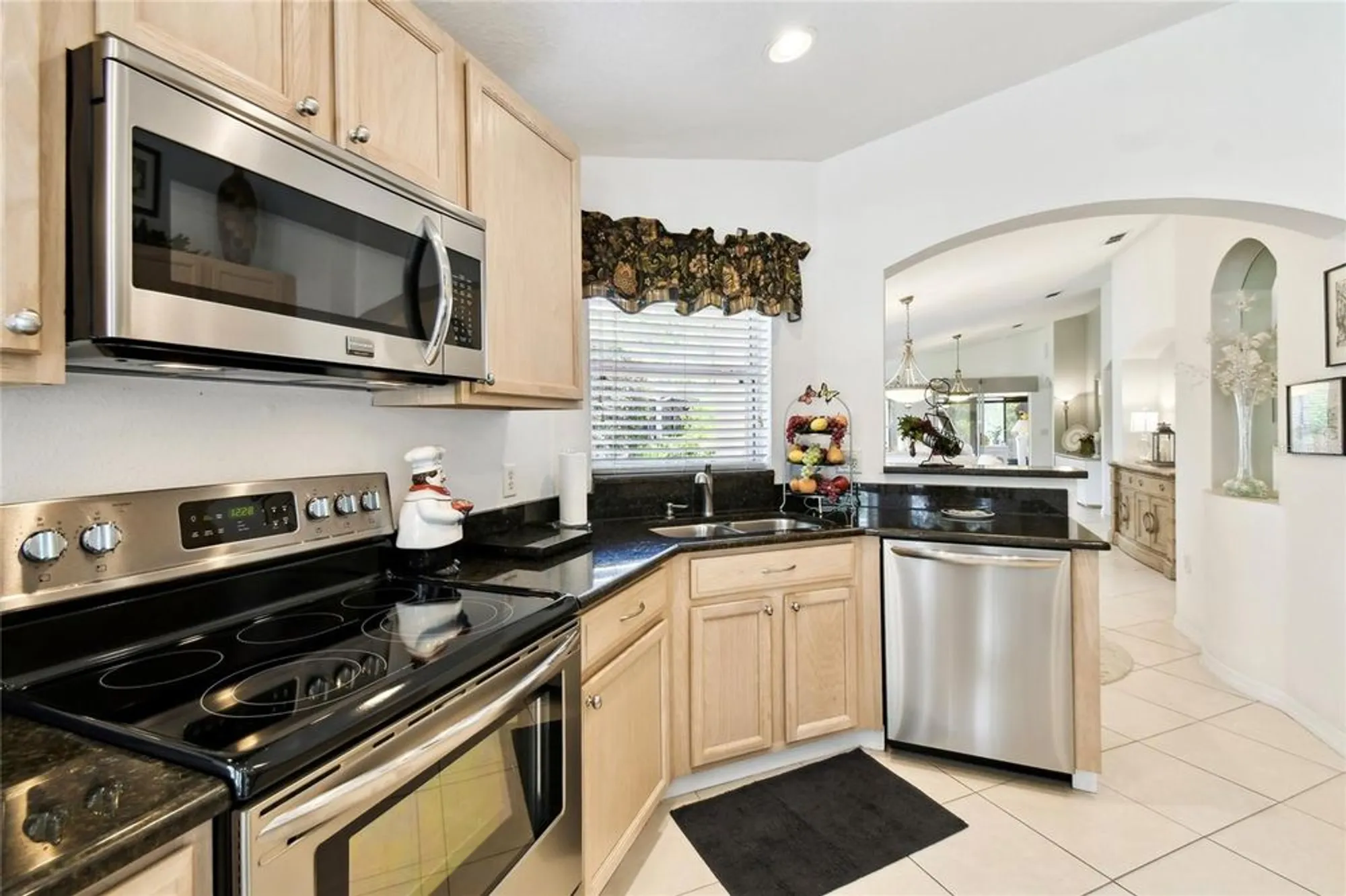 Property Slideshow image 14 of 59 | 560 grand canal dr, Kissimmee, FL, 34759