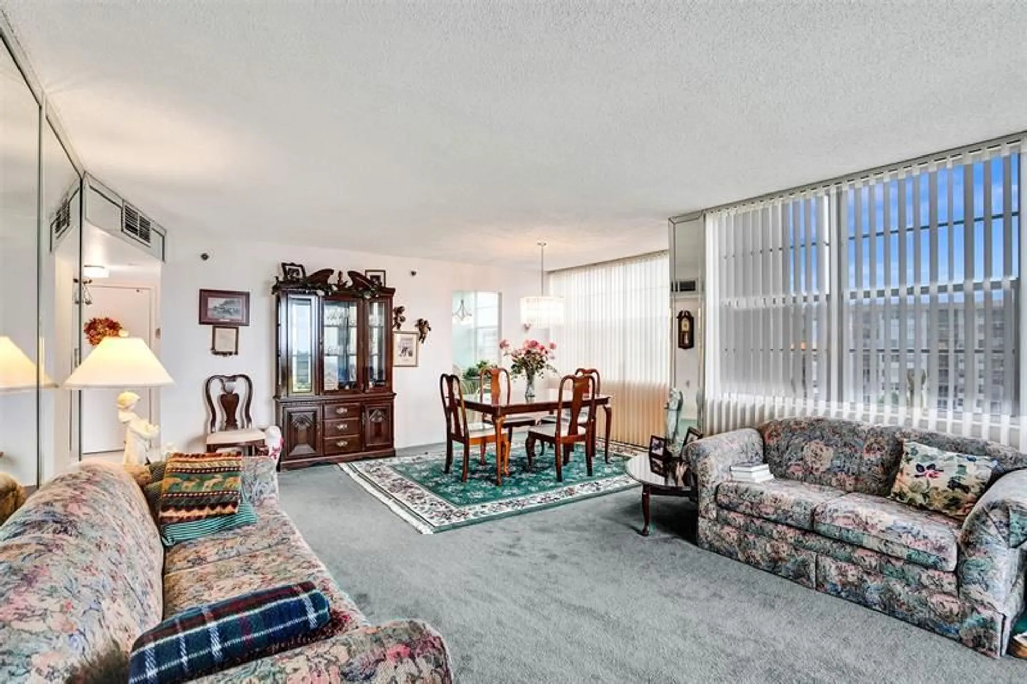 Property Slideshow image 12 of 71 | 1100 saint charles pl 612, Pembroke Pines, FL, 33026