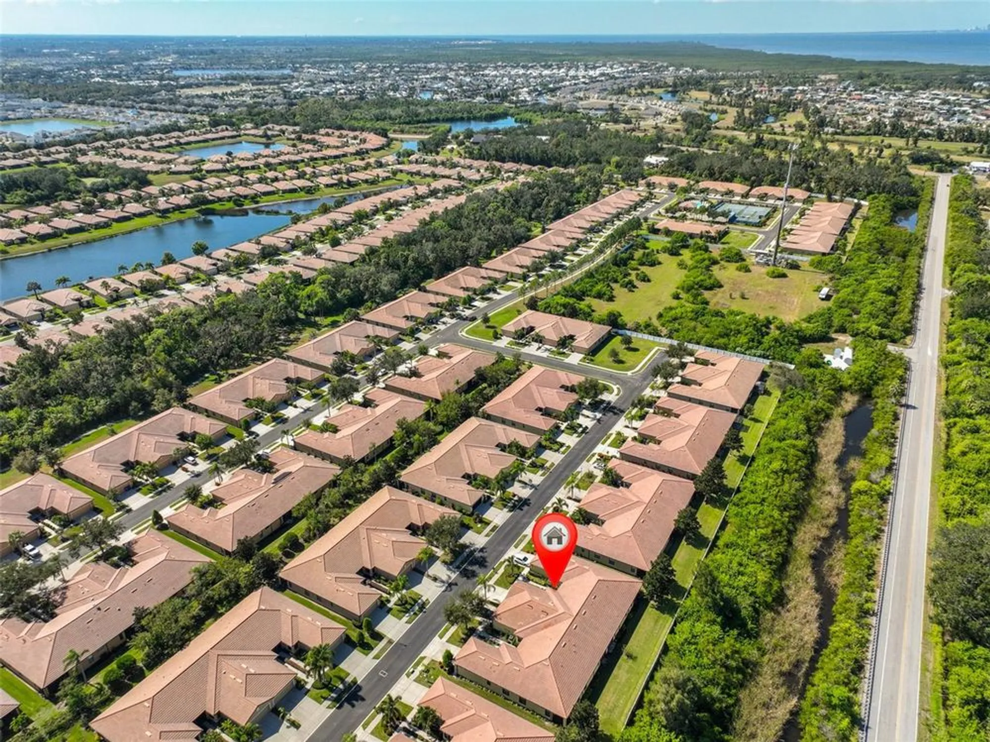 Property Slideshow image 69 of 70 | 329 bluewater falls ct, Apollo Beach, FL, 33572