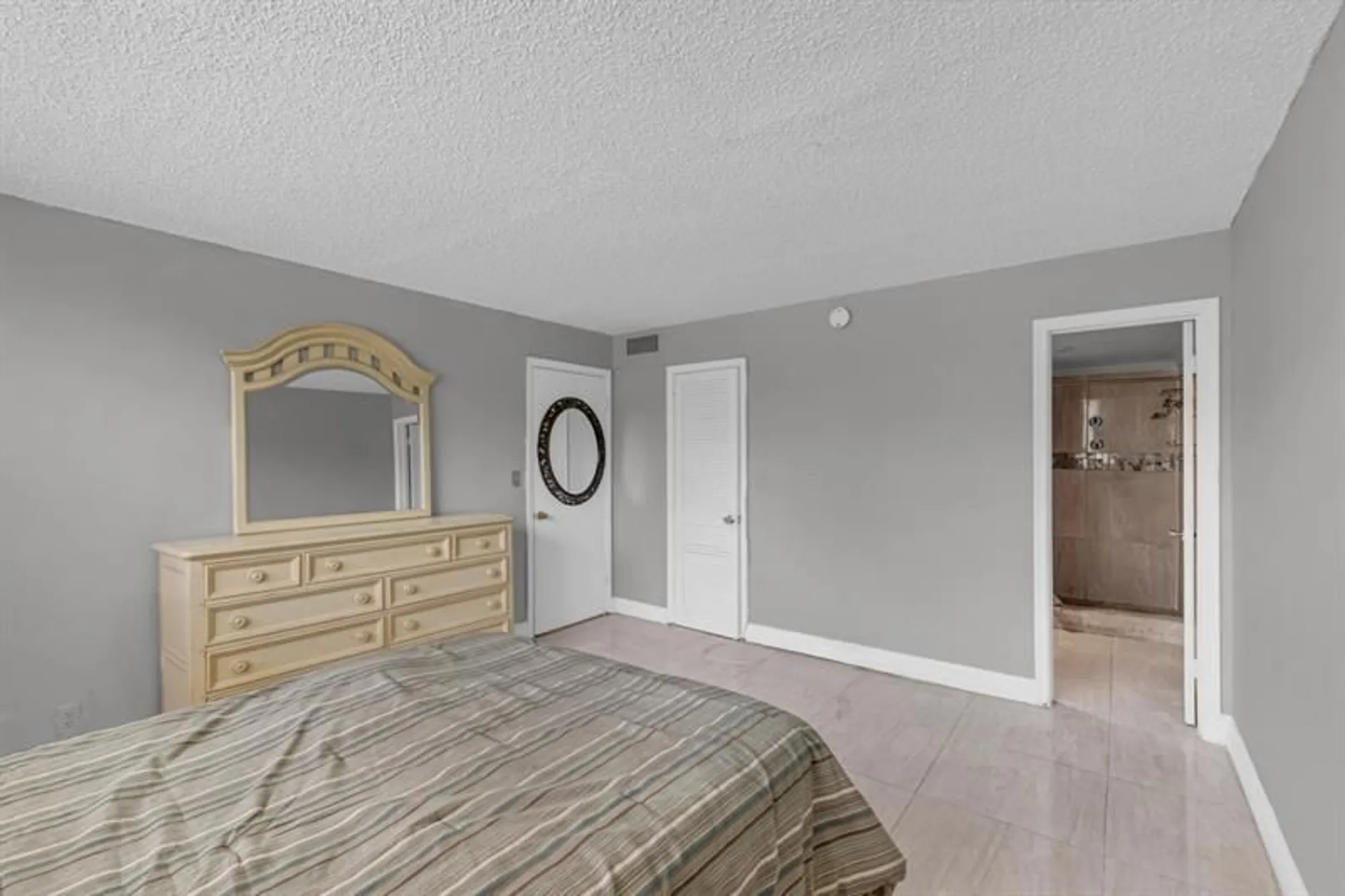 Property Slideshow image 25 of 50 | 8941 s hollybrook blvd apt 104, Pembroke Pines, FL, 33025