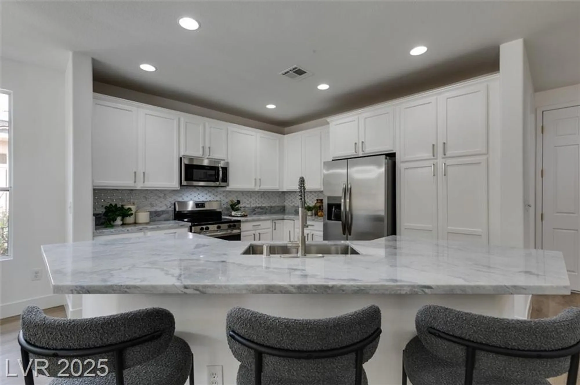 Property Slideshow image 33 of 46 | 5029 alfingo st, Las Vegas, NV, 89135