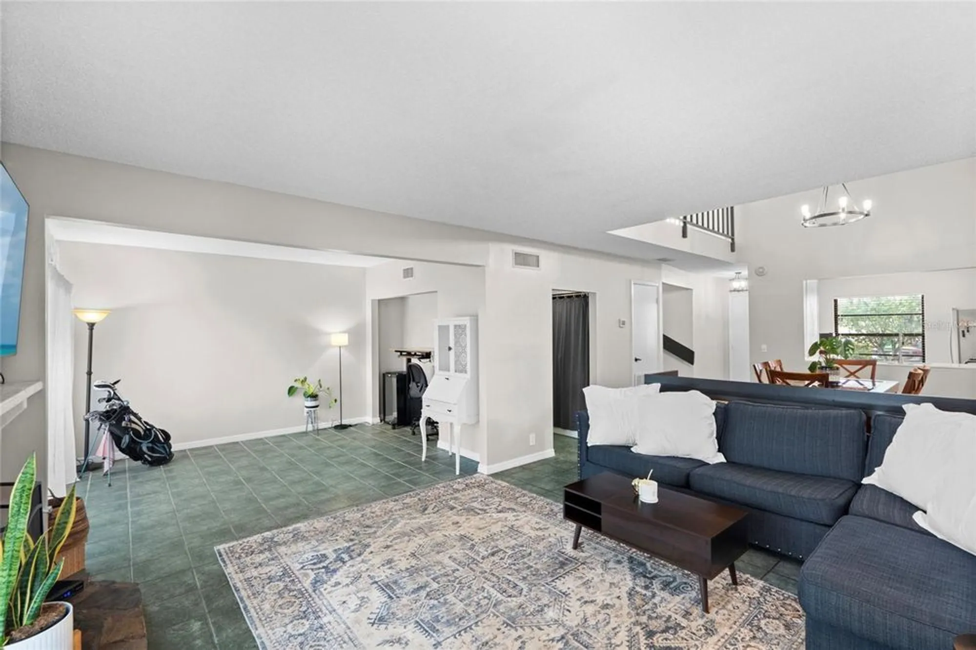 Property Slideshow image 23 of 52 | 6140 sun blvd unit 7, St Petersburg, FL, 33715