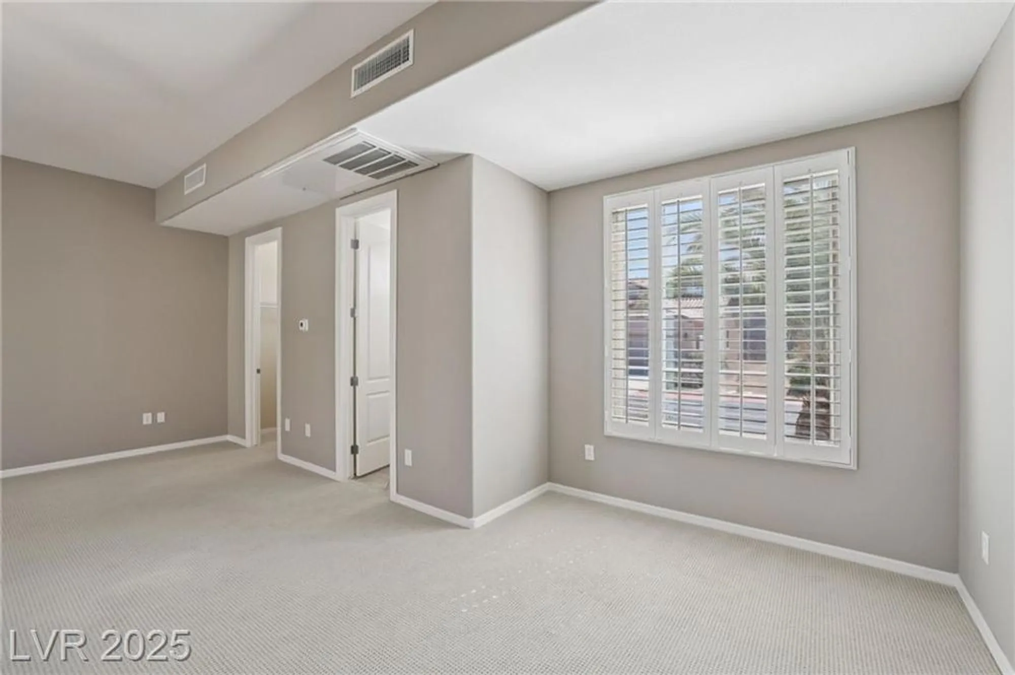 Property Slideshow image 23 of 46 | 2318 shorewood hills ave, Henderson, NV, 89052