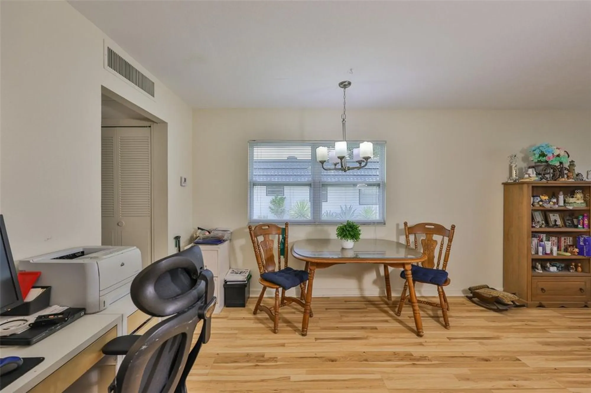 Property Slideshow image 8 of 53 | 301 kings blvd 130, Sun City Center, FL, 33573