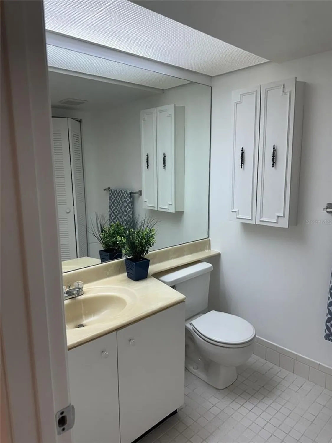 Property Slideshow image 5 of 20 | 13001 sw 15th ct t202, Pembroke Pines, FL, 33027