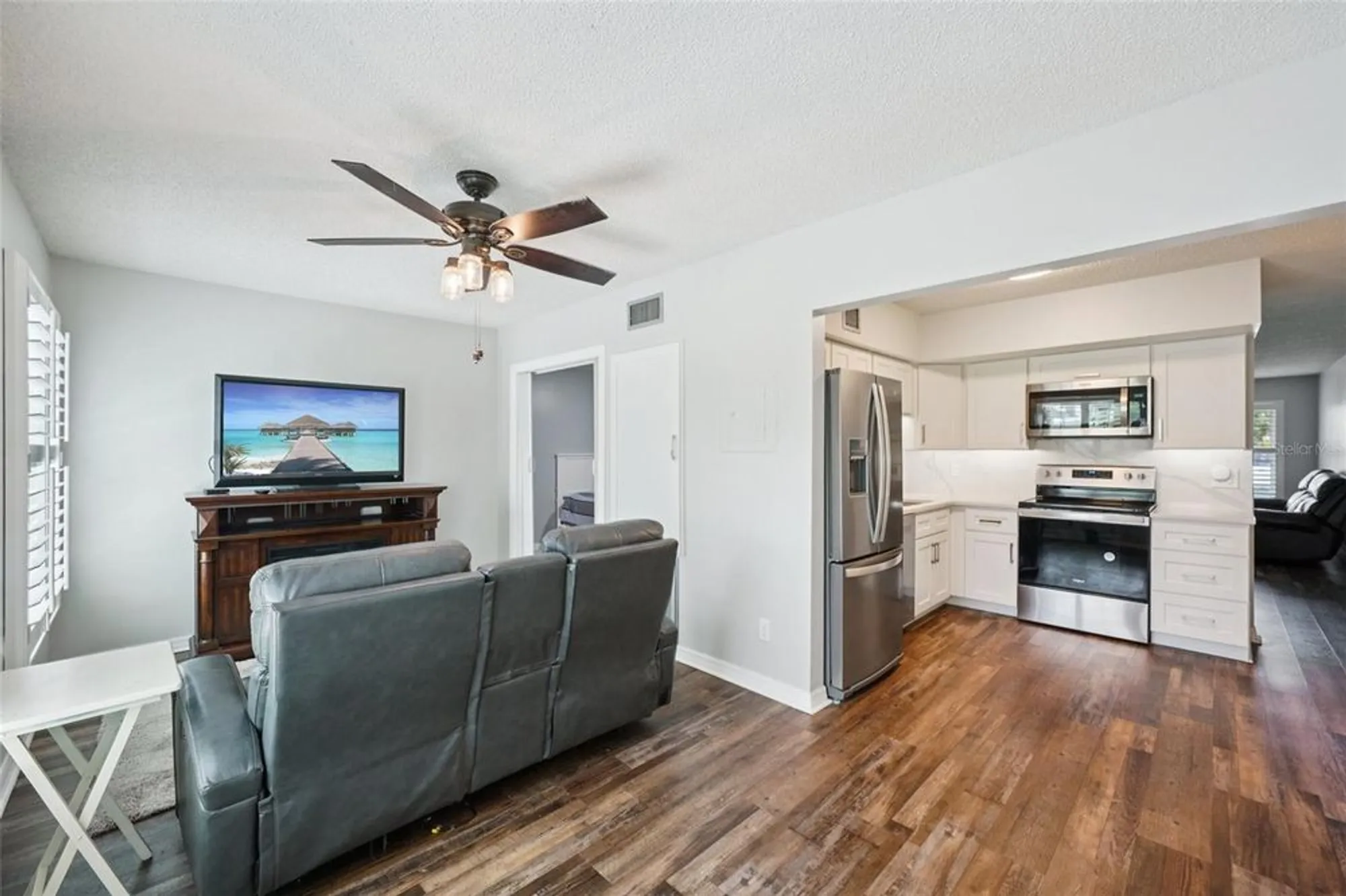 Property Slideshow image 14 of 46 | 2255 philippine dr 9, Clearwater, FL, 33763