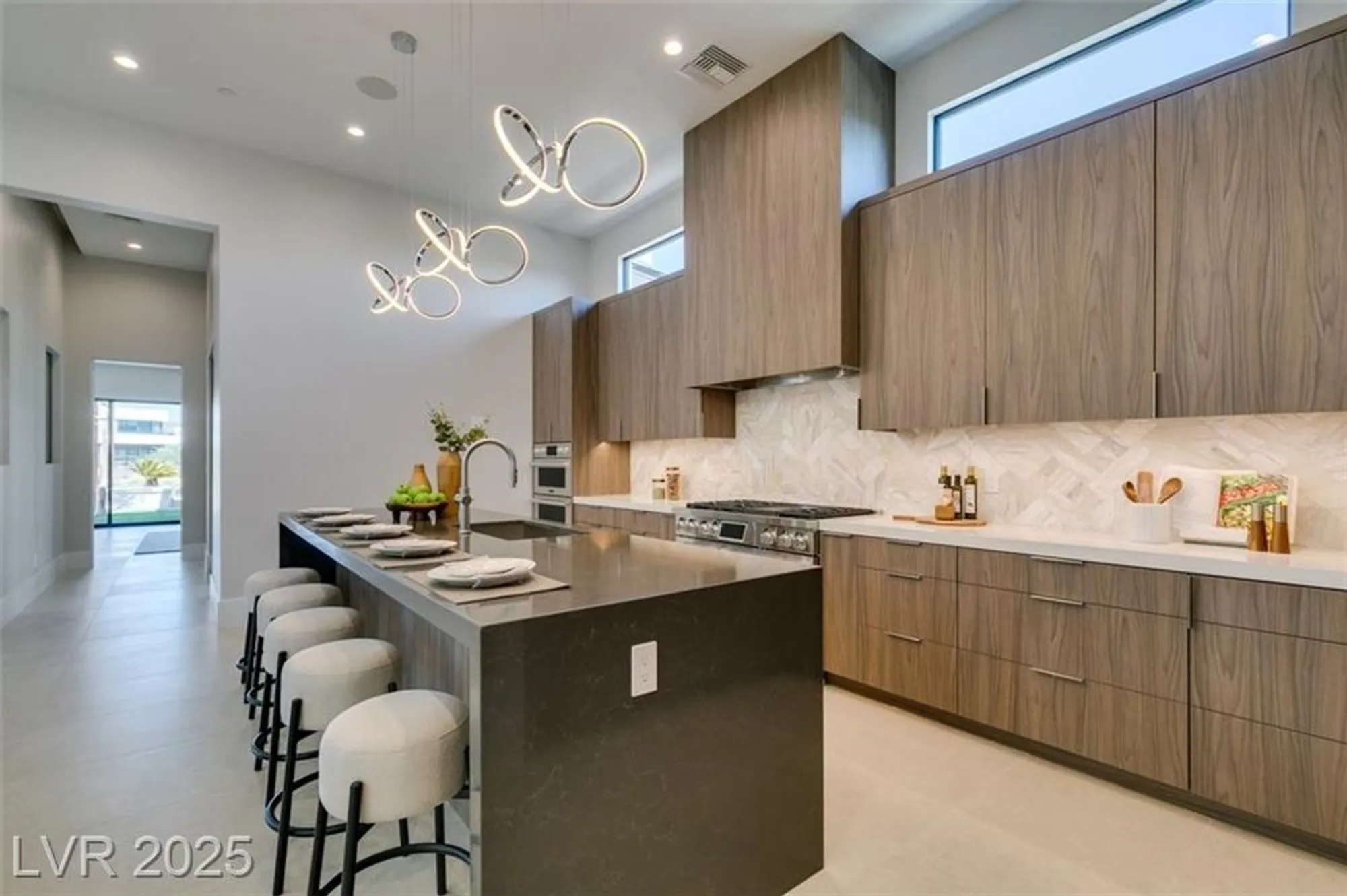 Property Slideshow image 16 of 48 | 40 reflection shores ln, Henderson, NV, 89011