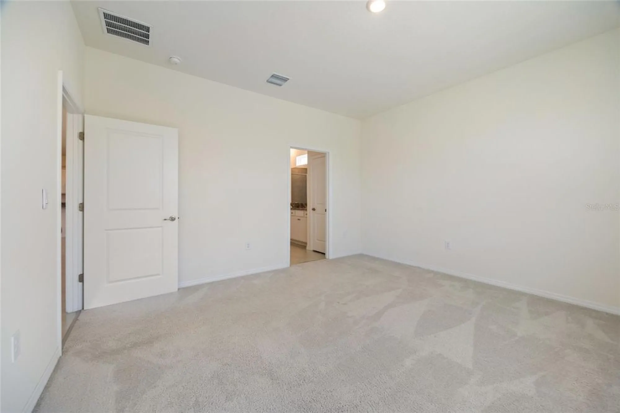 Property Slideshow image 15 of 45 | 5536 nw 40th loop, Ocala, FL, 34482