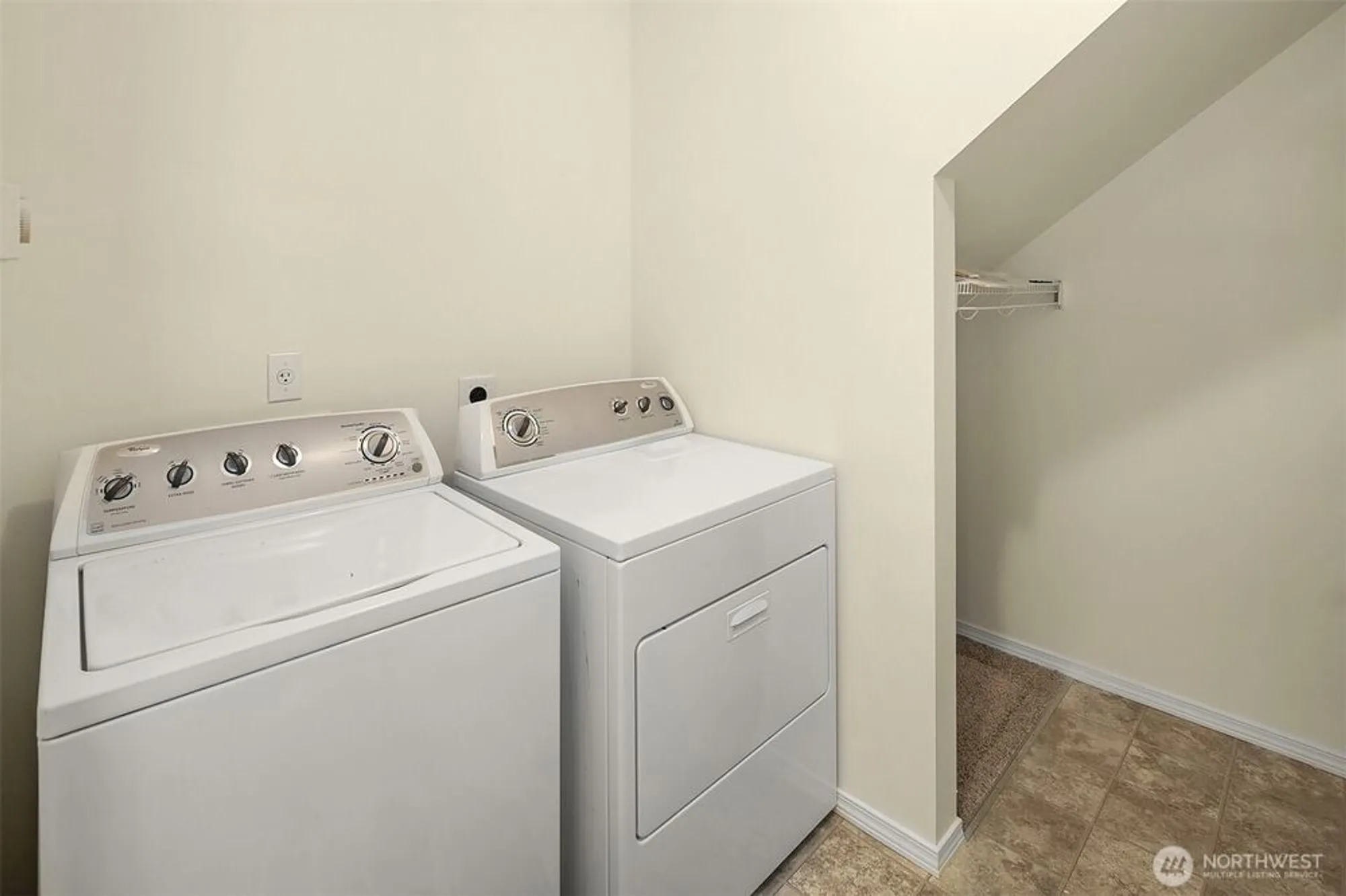 Property Slideshow image 10 of 15 | 23905 ne 113th ln # 4, Redmond, WA, 98053