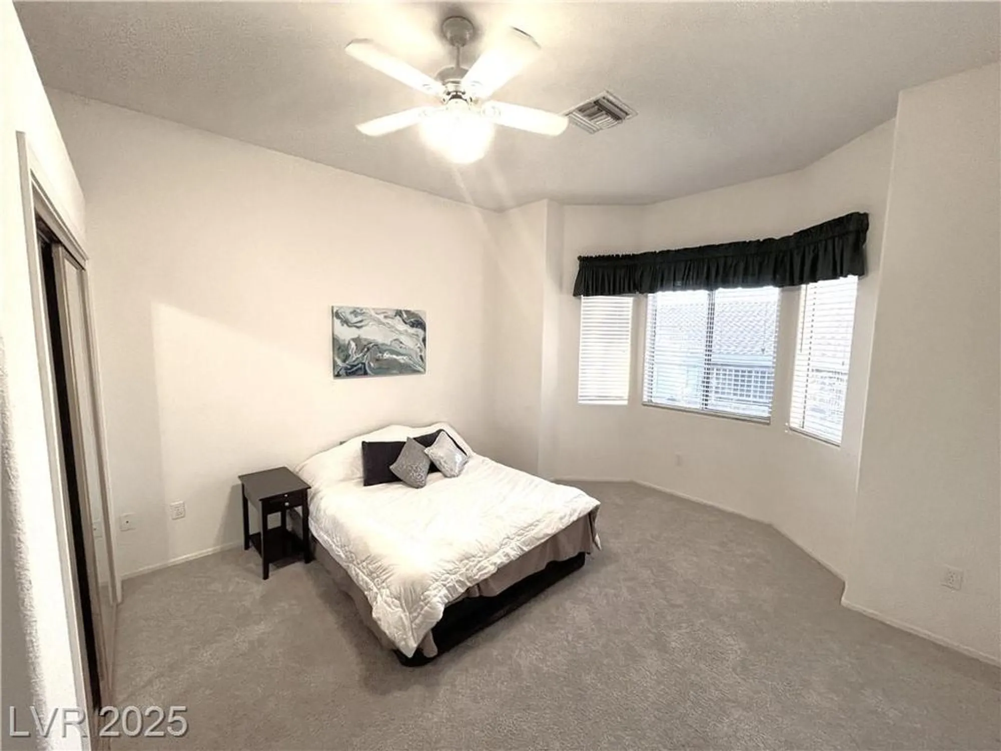 Property Slideshow image 17 of 37 | 10717 grand cypress ave, Las Vegas, NV, 89134