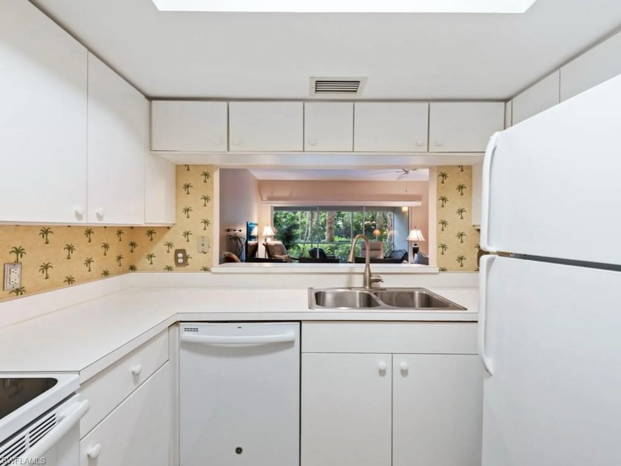 Property Slideshow image 10 of 29 | 4251 lake forest dr 211, Bonita Springs, FL, 34134