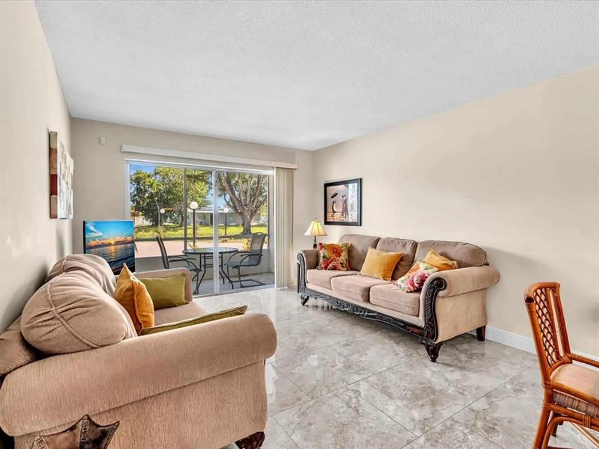 Property Slideshow image 17 of 41 | 2801 nw 47th ter apt 106, Lauderdale Lakes, FL, 33313