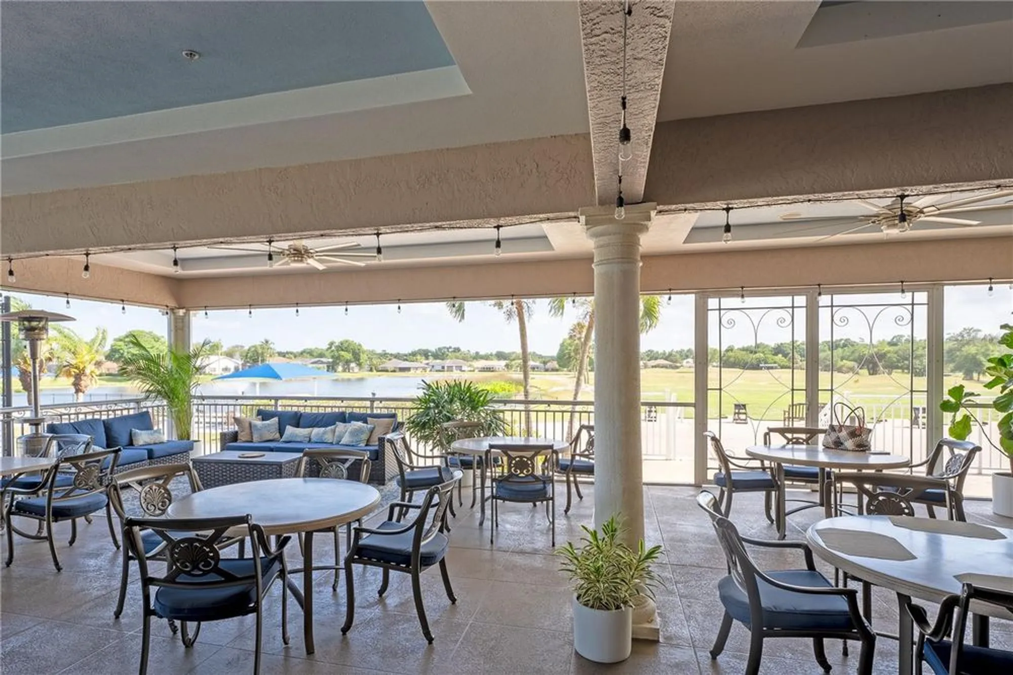 Property Slideshow image 40 of 70 | 6904 drewrys blf apt 803, Bradenton, FL, 34203