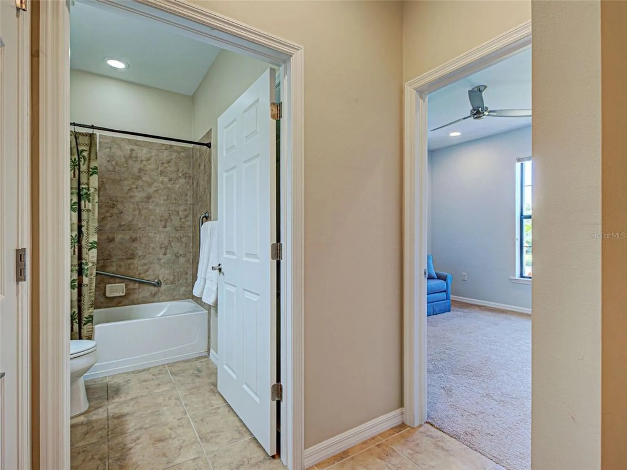 Property Slideshow image 7 of 100 | 13900 miranese st, Venice, FL, 34293