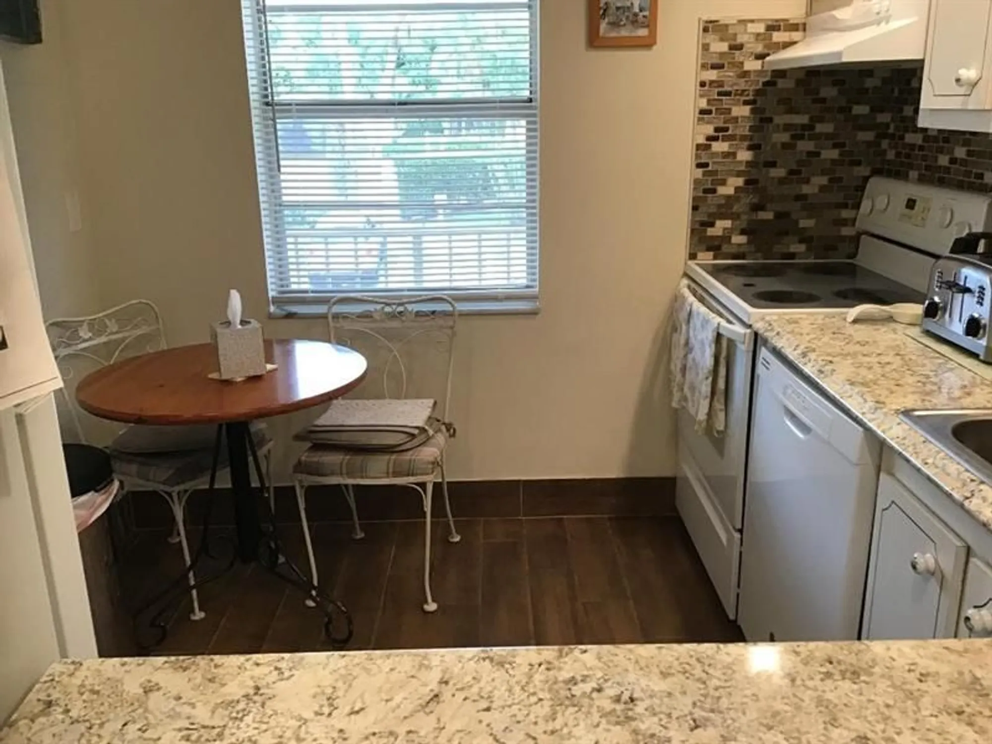 Property Slideshow image 4 of 25 | 7410 nw 1st st 202, Margate, FL, 33063