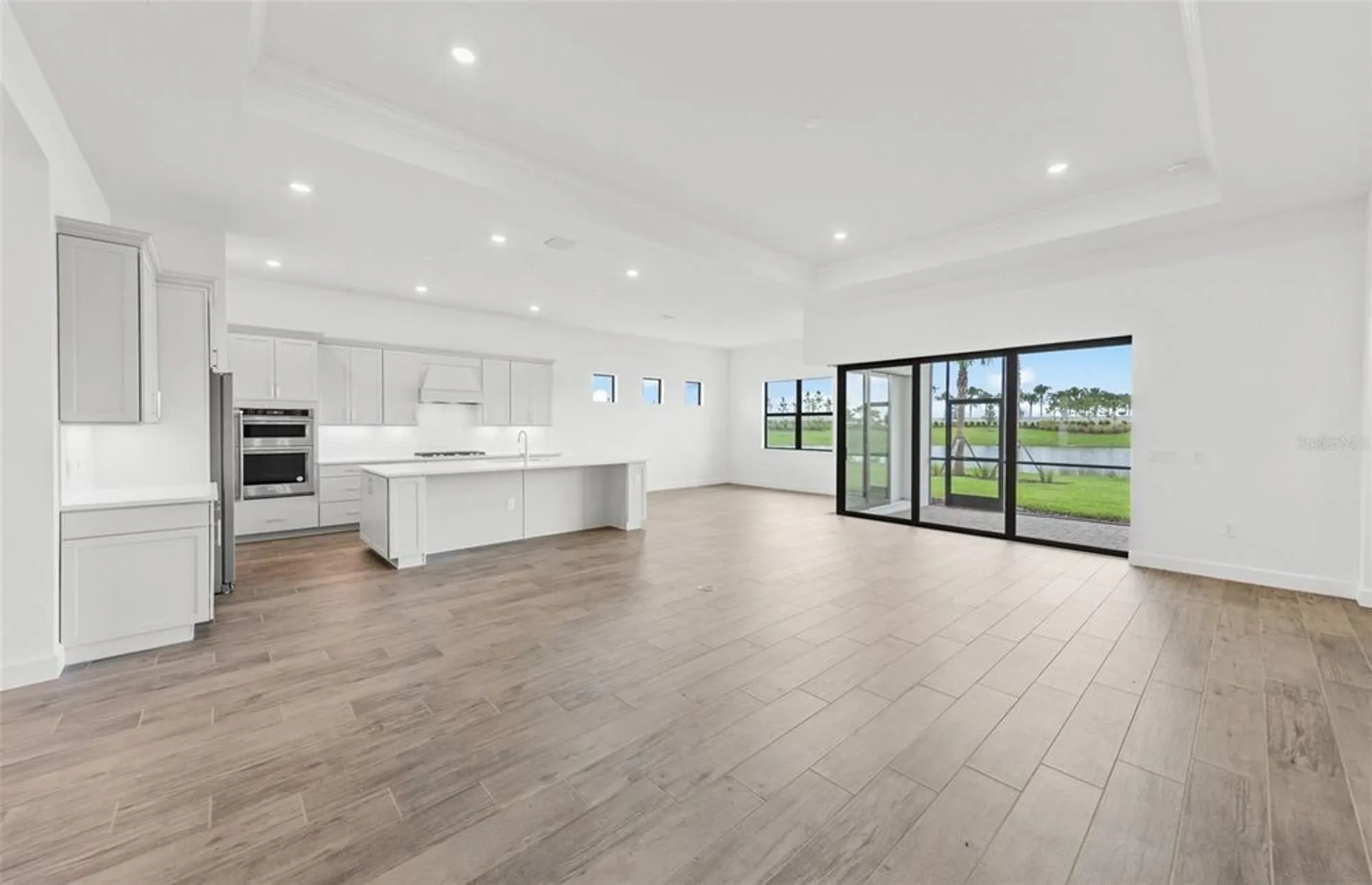 Property Slideshow image 14 of 37 | 5008 stoney point gln, Lakewood Ranch, FL, 34211