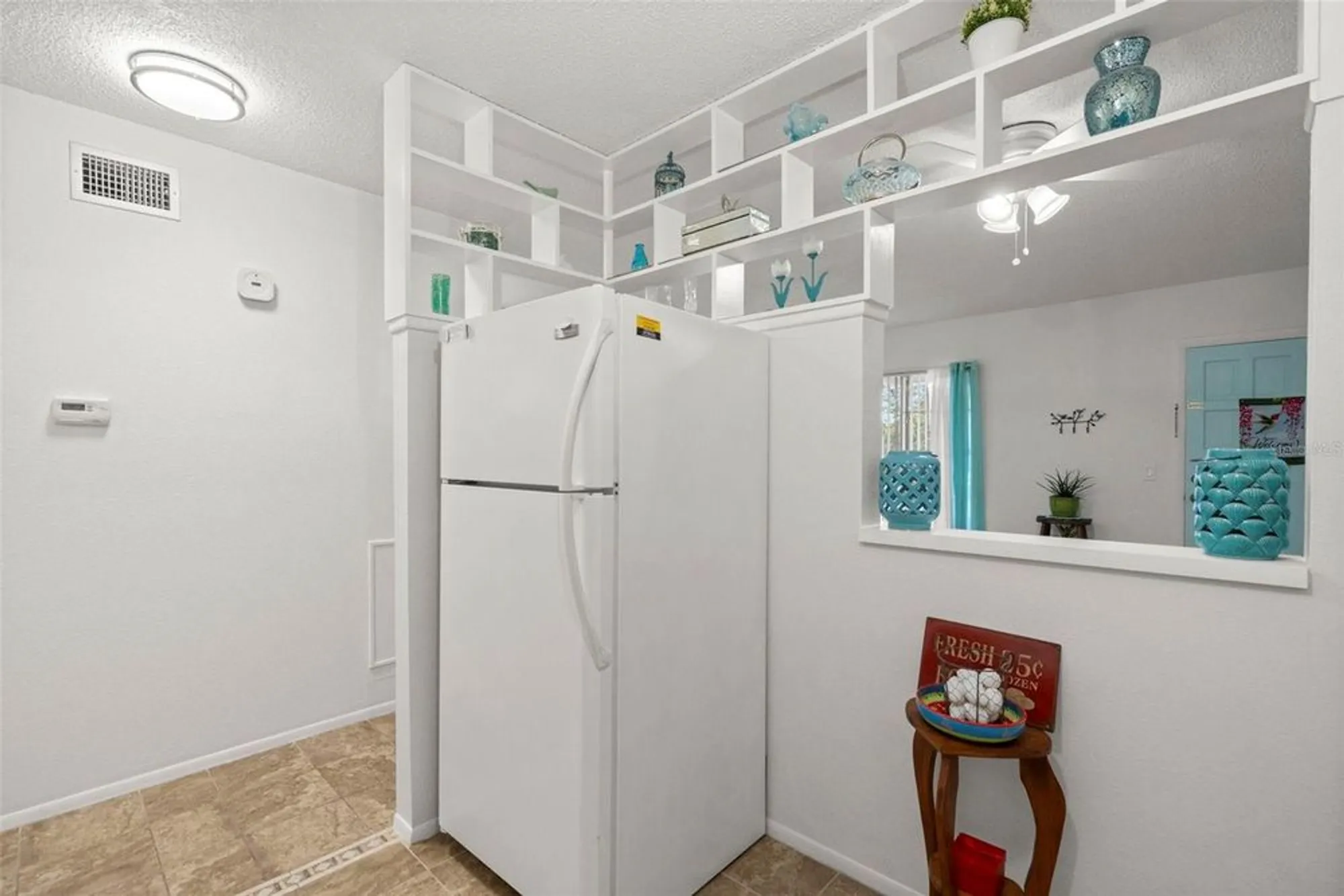 Property Slideshow image 10 of 41 | 2331 finlandia ln apt 53, Clearwater, FL, 33763