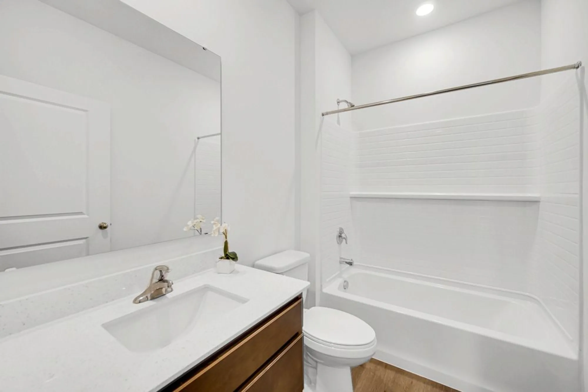 Property Slideshow image 19 of 32 | 2930 harnish dr, Algonquin, IL, 60102