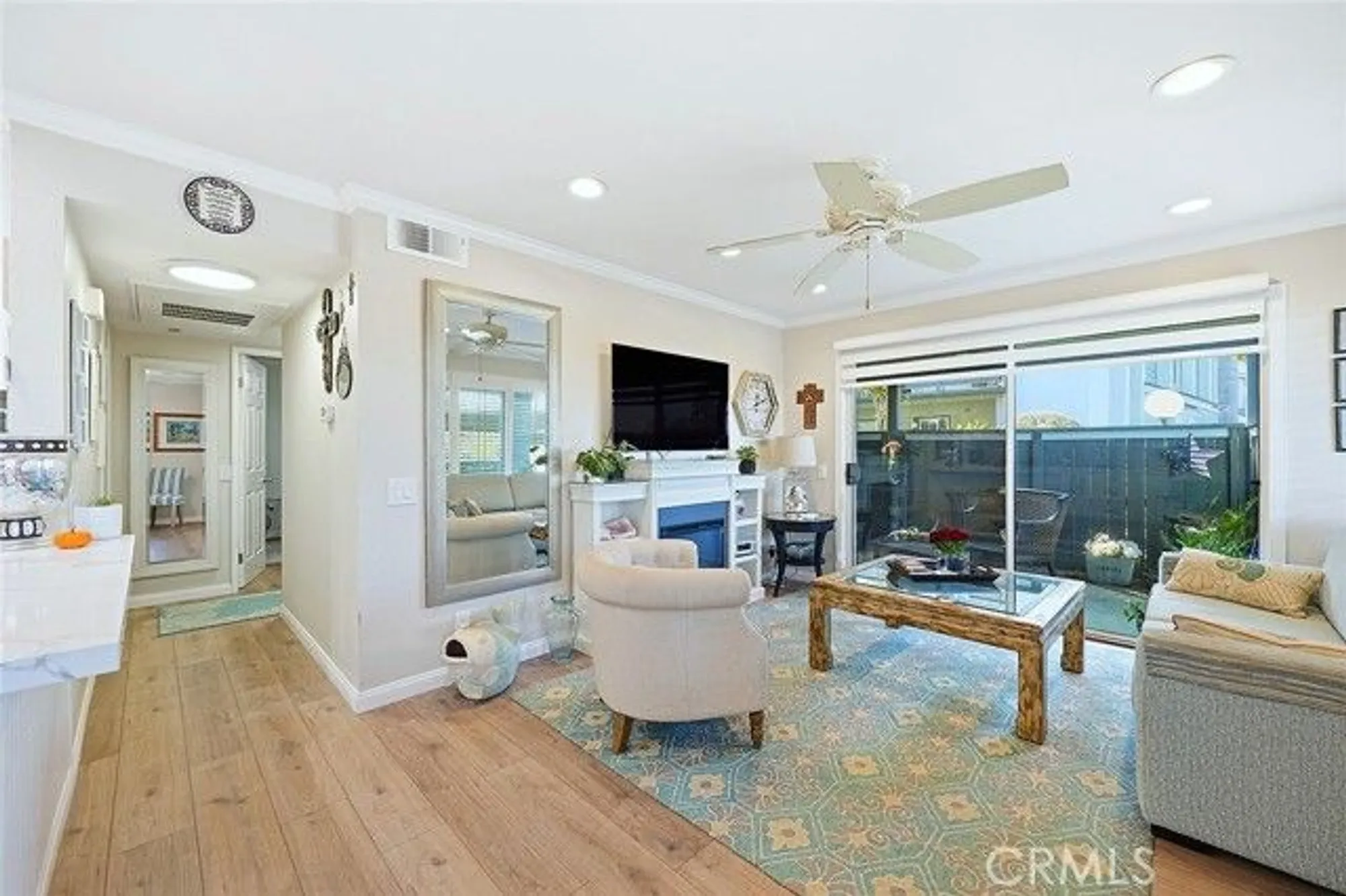 Property Slideshow image 7 of 40 | 18272 parkview ln 101, Huntington Beach, CA, 92648