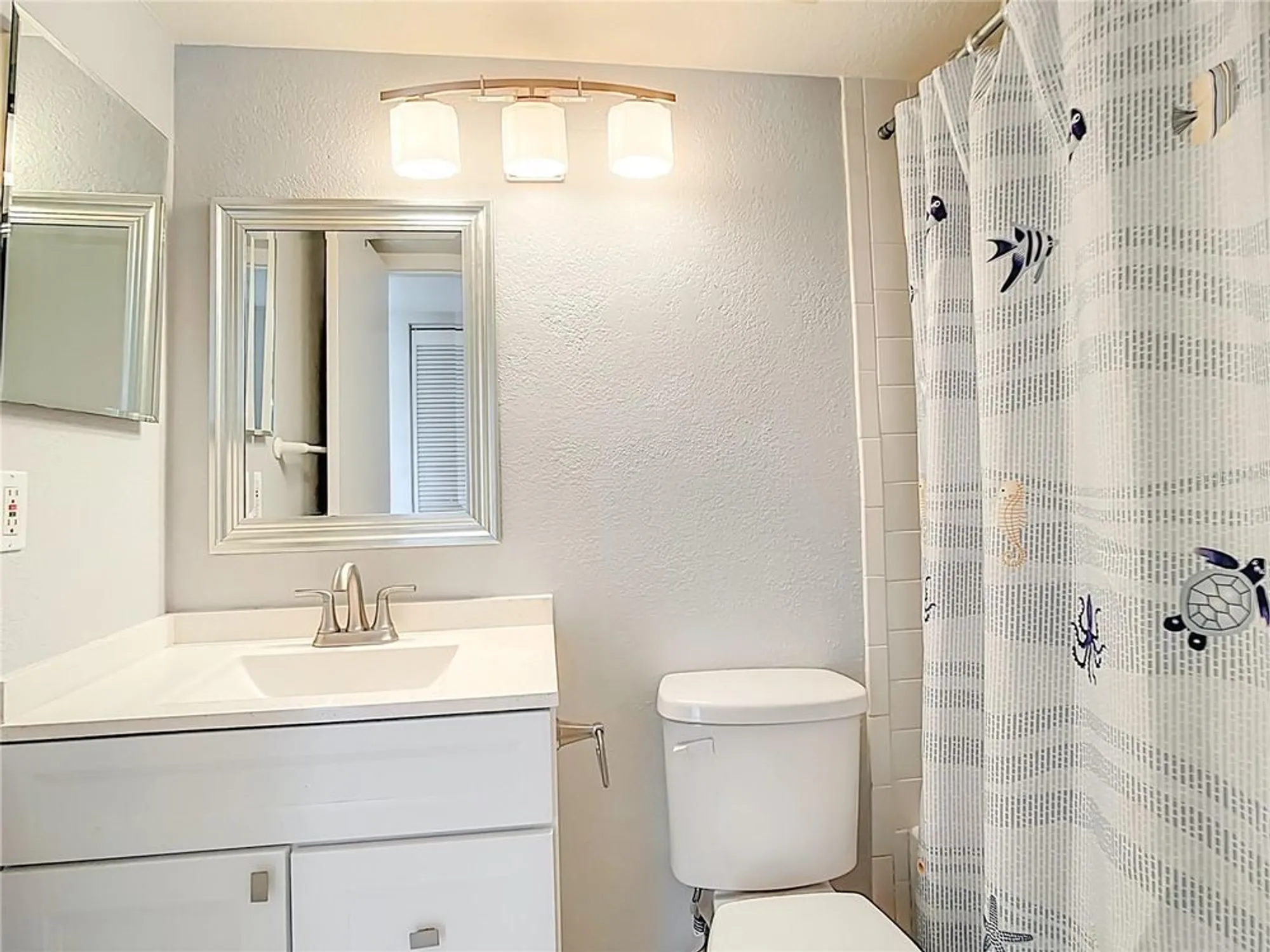 Property Slideshow image 27 of 57 | 404 cerromar cir 115, Venice, FL, 34293