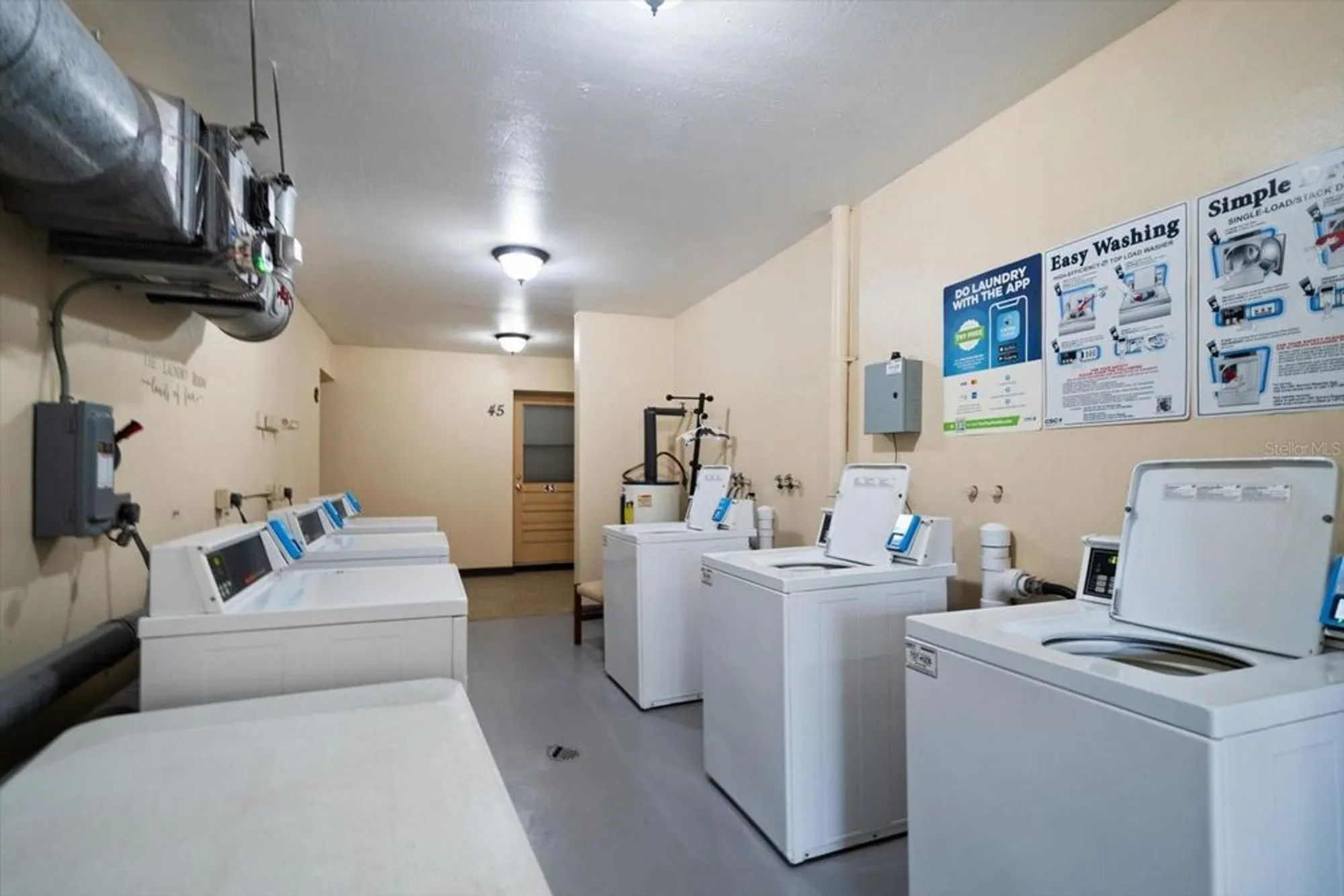 Property Slideshow image 18 of 34 | 2466 ecuadorian way 38, Clearwater, FL, 33763