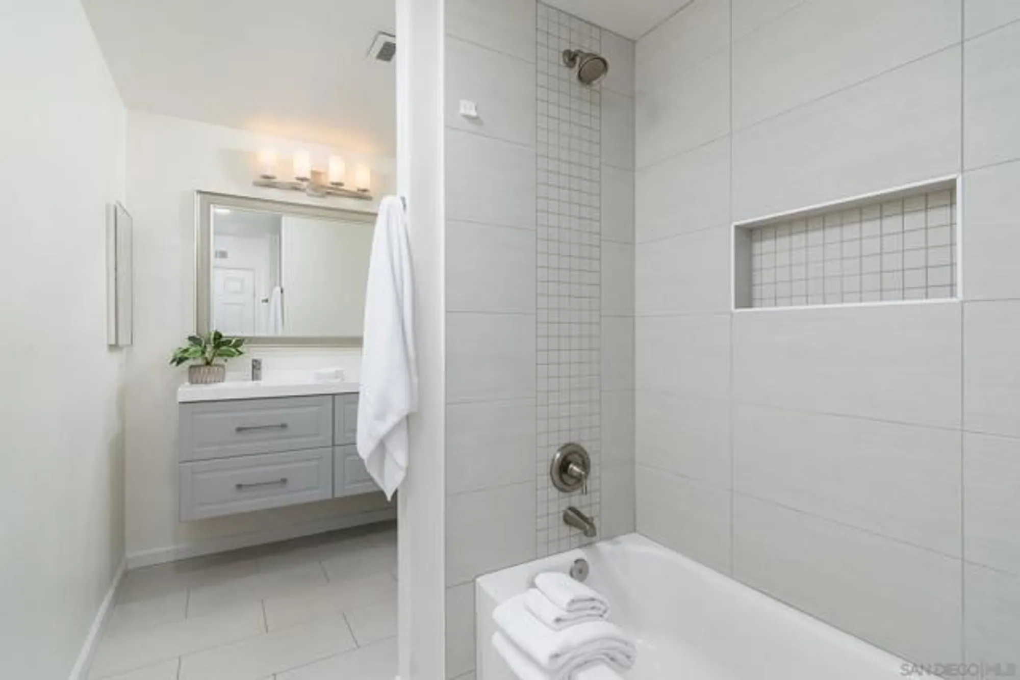 Property Slideshow image 26 of 42 | 16556 gabarda rd, San Diego, CA, 92128