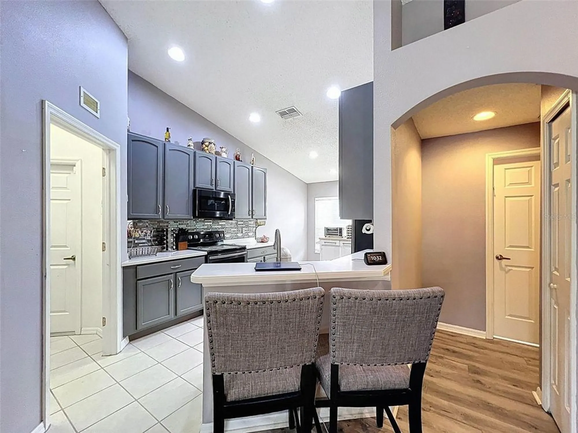 Property Slideshow image 12 of 61 | 189 center oak cir, Spring Hill, FL, 34609