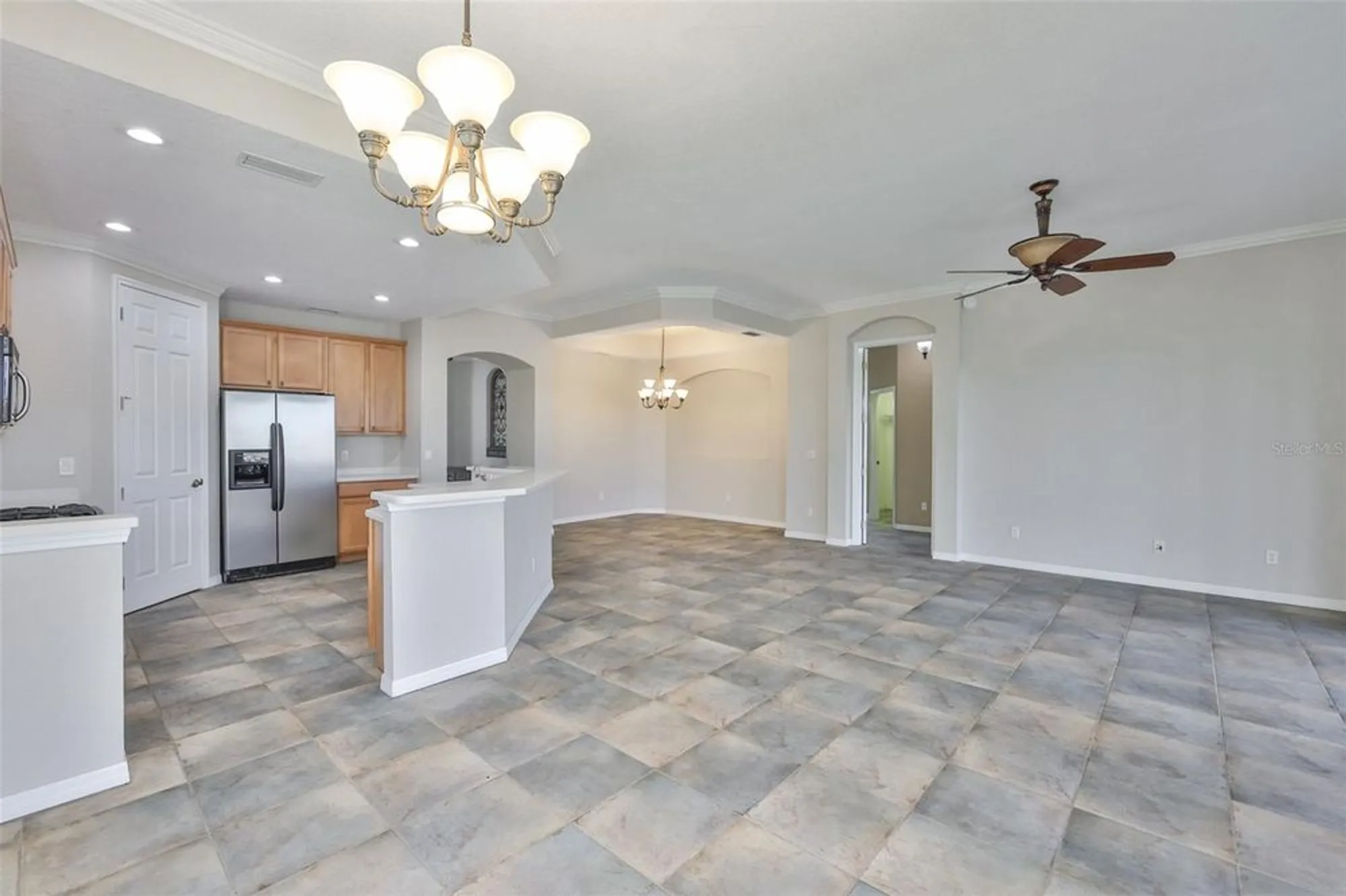 Property Slideshow image 16 of 53 | 1324 emerald dunes dr, Sun City Center, FL, 33573