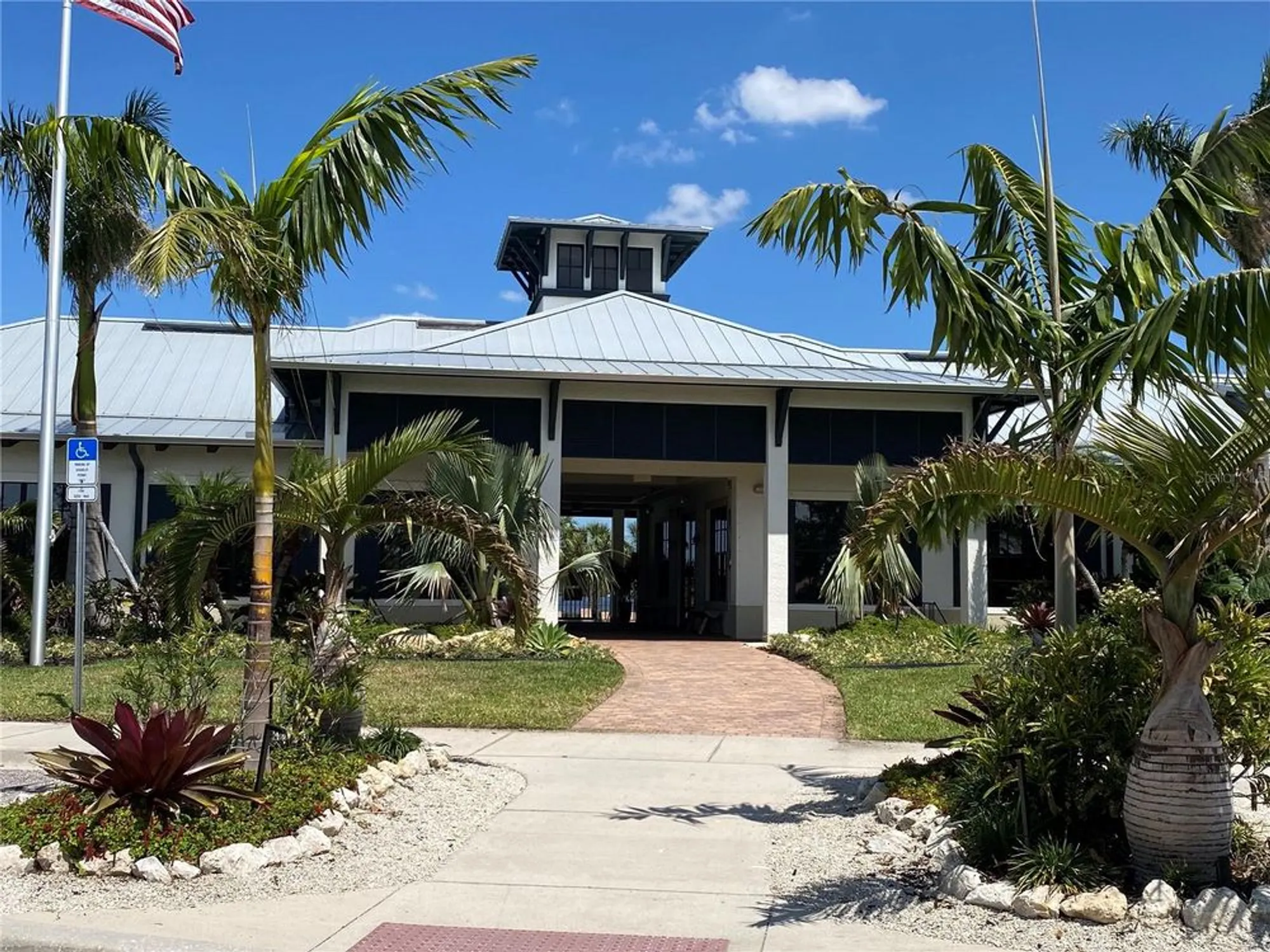 Property Slideshow image 55 of 84 | 1264 riverscape st b, Bradenton, FL, 34208