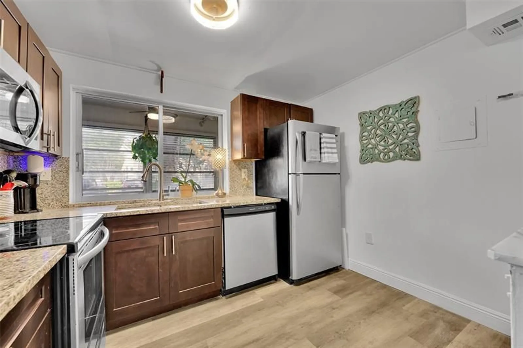 Property Slideshow image 11 of 55 | 9090 lime bay blvd apt 112, Tamarac, FL, 33321