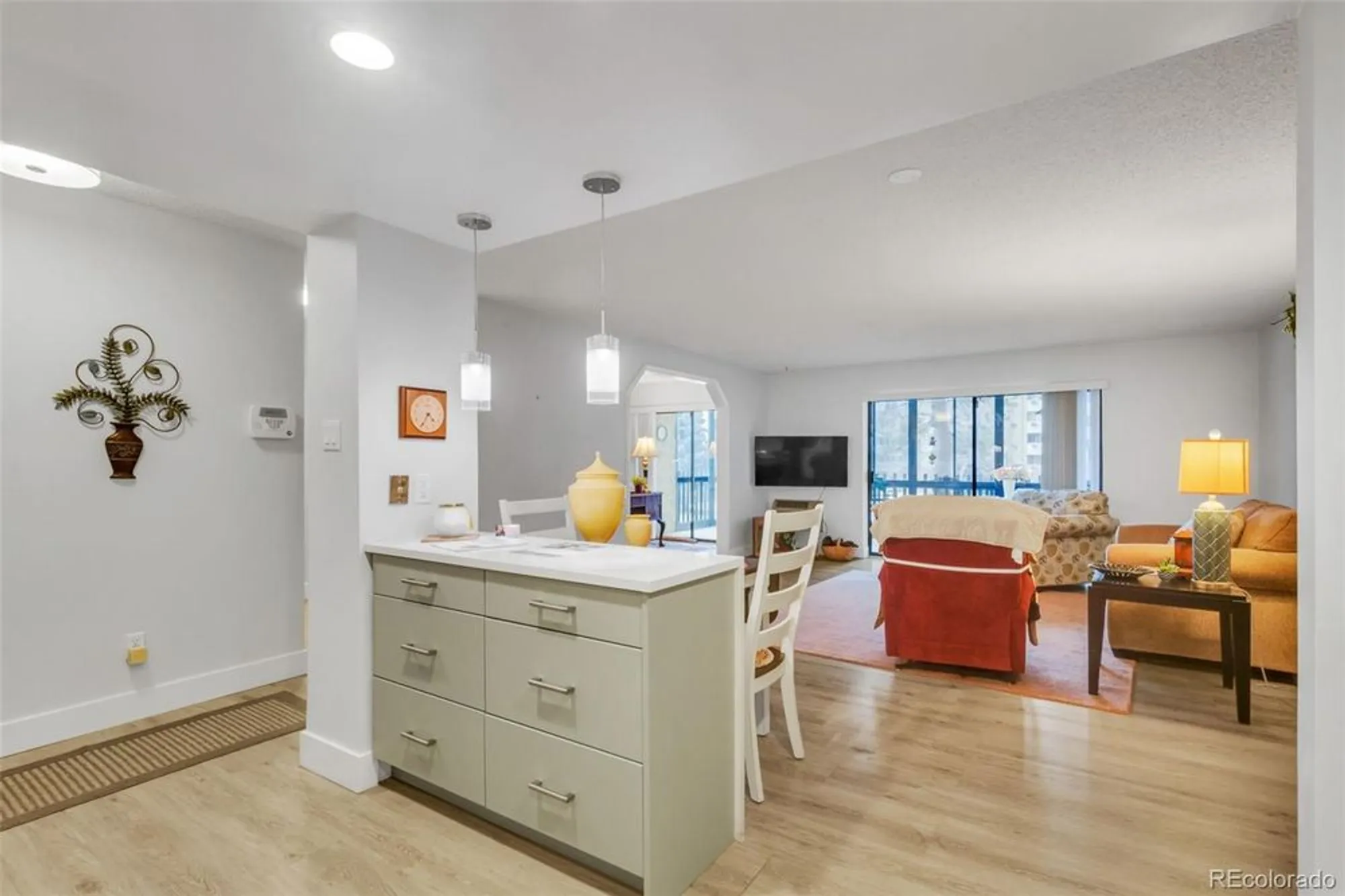 Property Slideshow image 6 of 43 | 13631 e marina dr apt 105, Aurora, CO, 80014