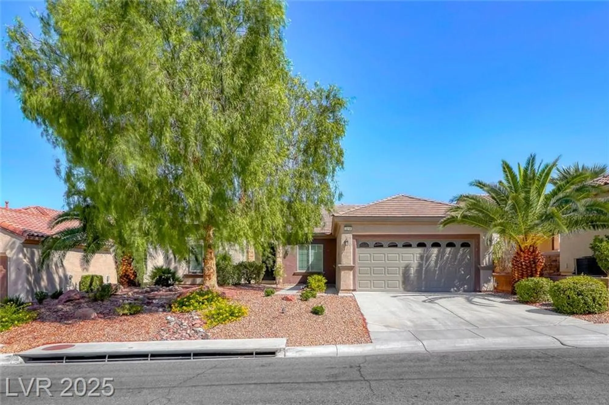 Property Slideshow image 2 of 56 | 2218 sandstone cliffs dr, Henderson, NV, 89044