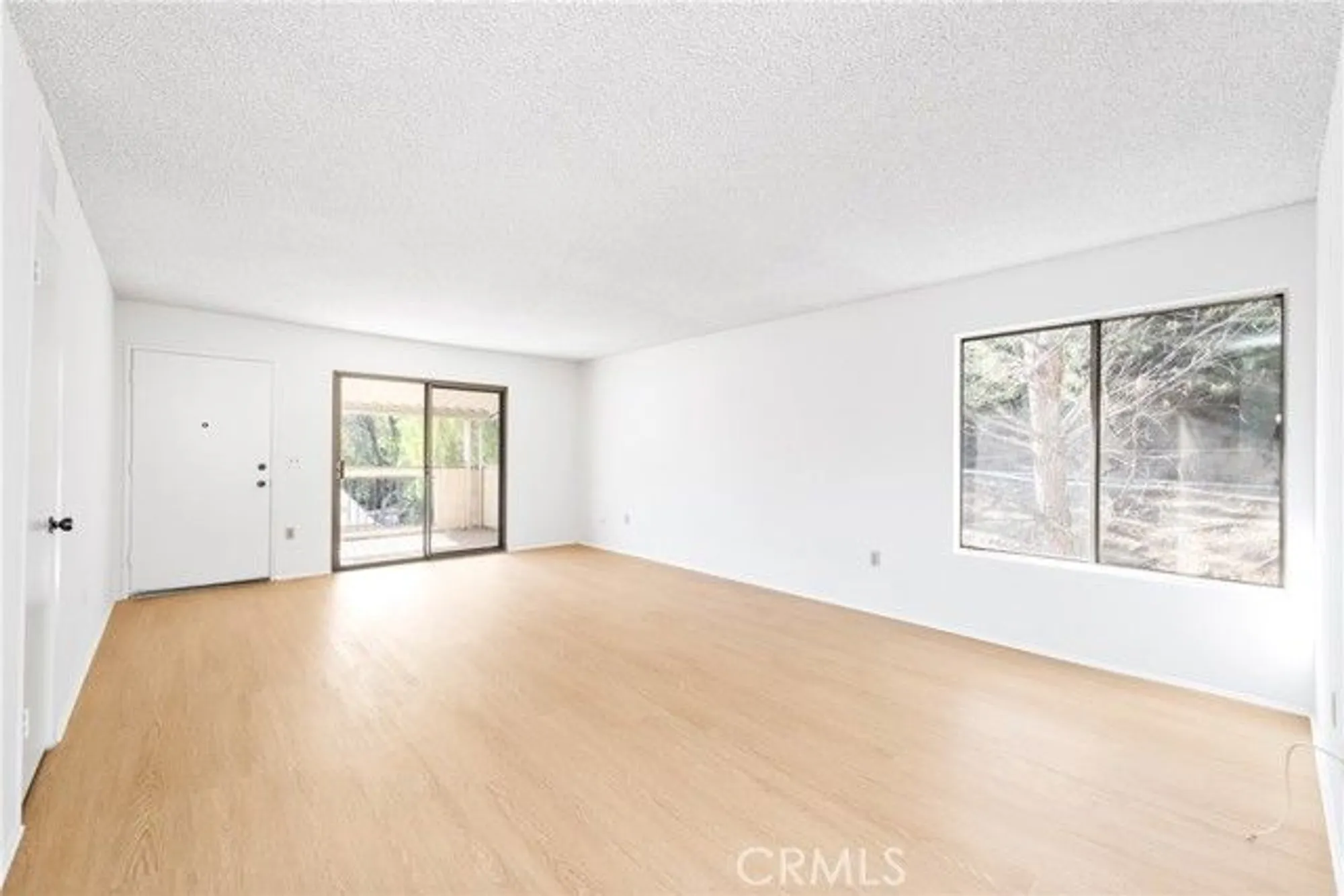 Property Slideshow image 7 of 41 | 19828 spanish oak dr, Newhall, CA, 91321