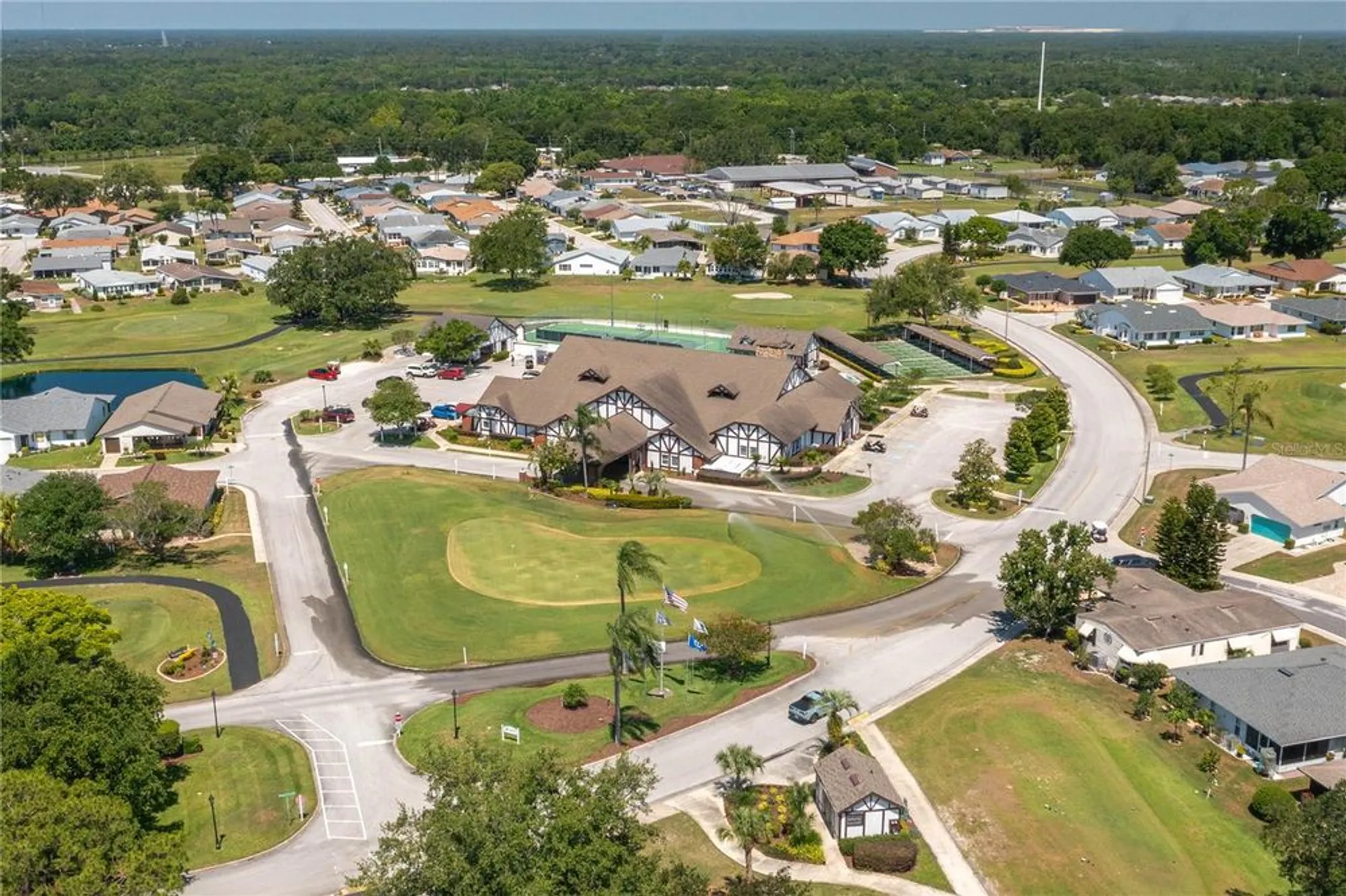 Property Slideshow image 10 of 38 | 3245 prairie dunes cir, Lakeland, FL, 33810