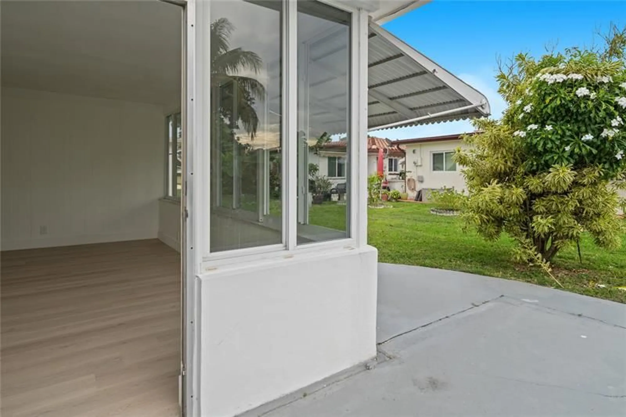 Property Slideshow image 9 of 34 | 4510 nw 49th dr, Tamarac, FL, 33319