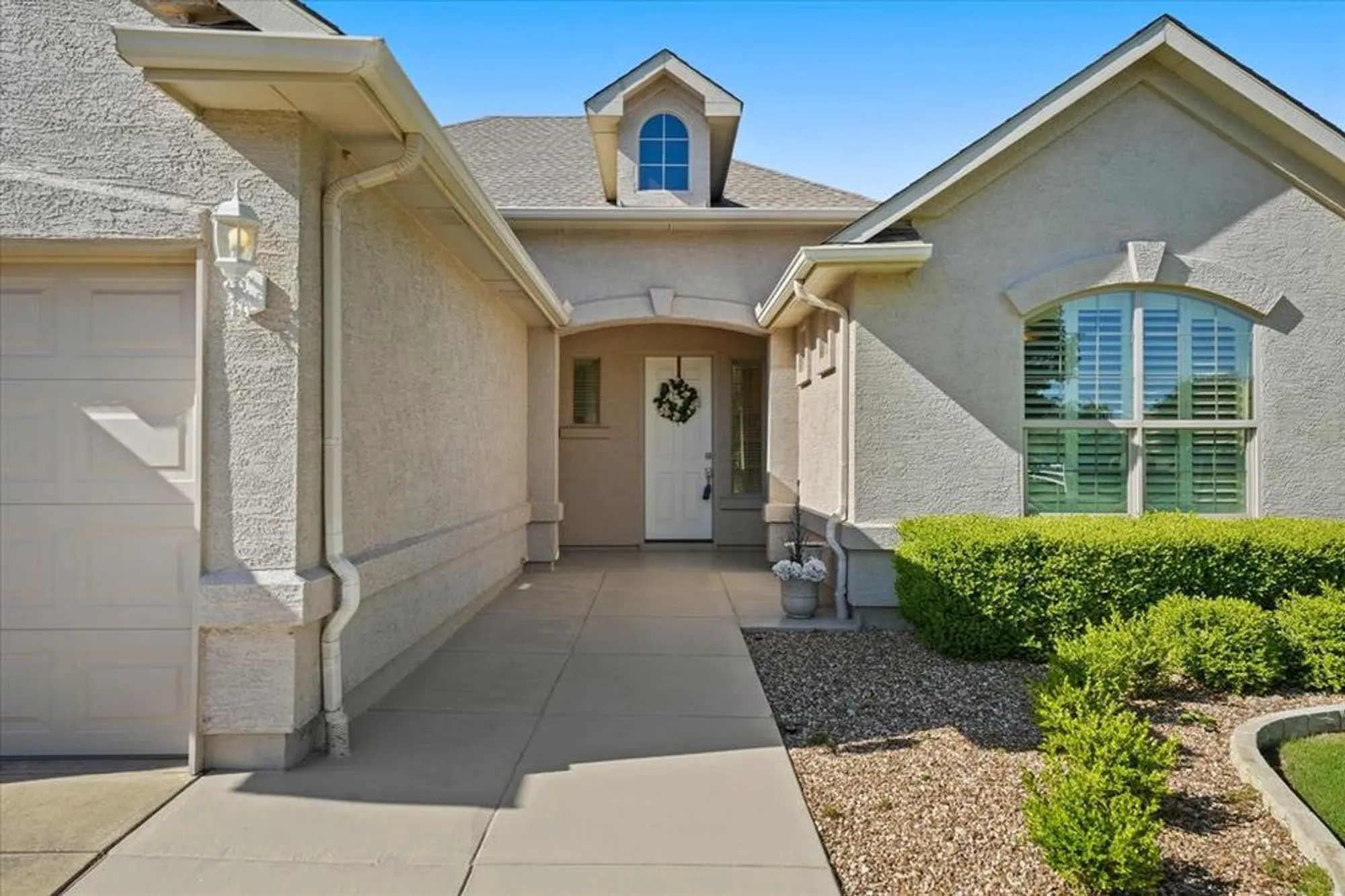 Property Slideshow image 1 of 40 | 8800 freeport dr, Denton, TX, 76207