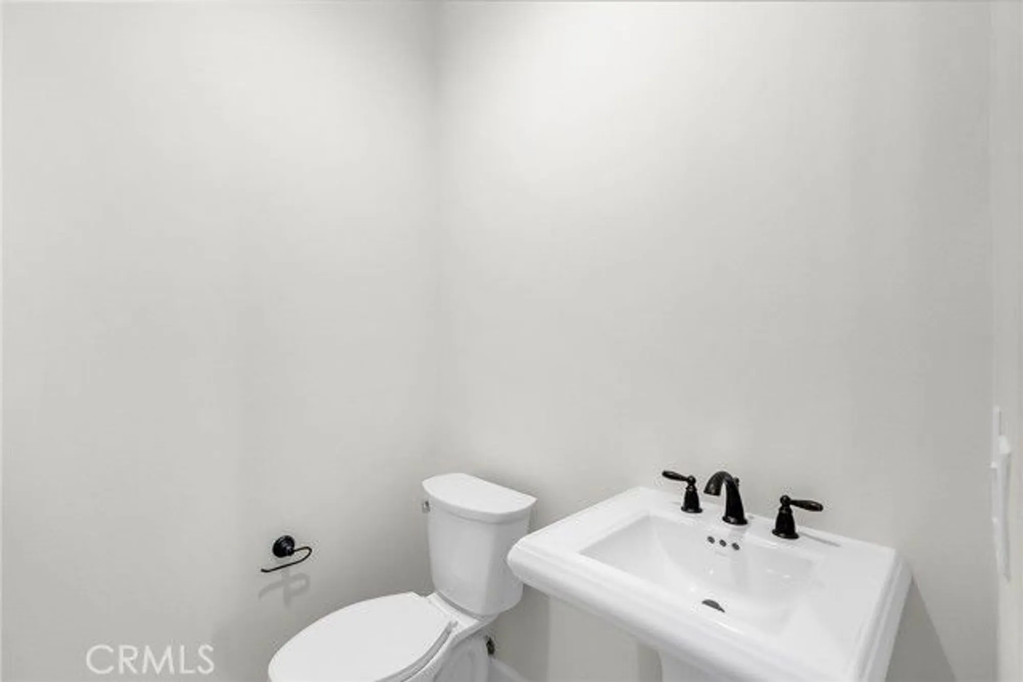 Property Slideshow image 28 of 42 | 7444 desert sky dr, Yucca Valley, CA, 92284
