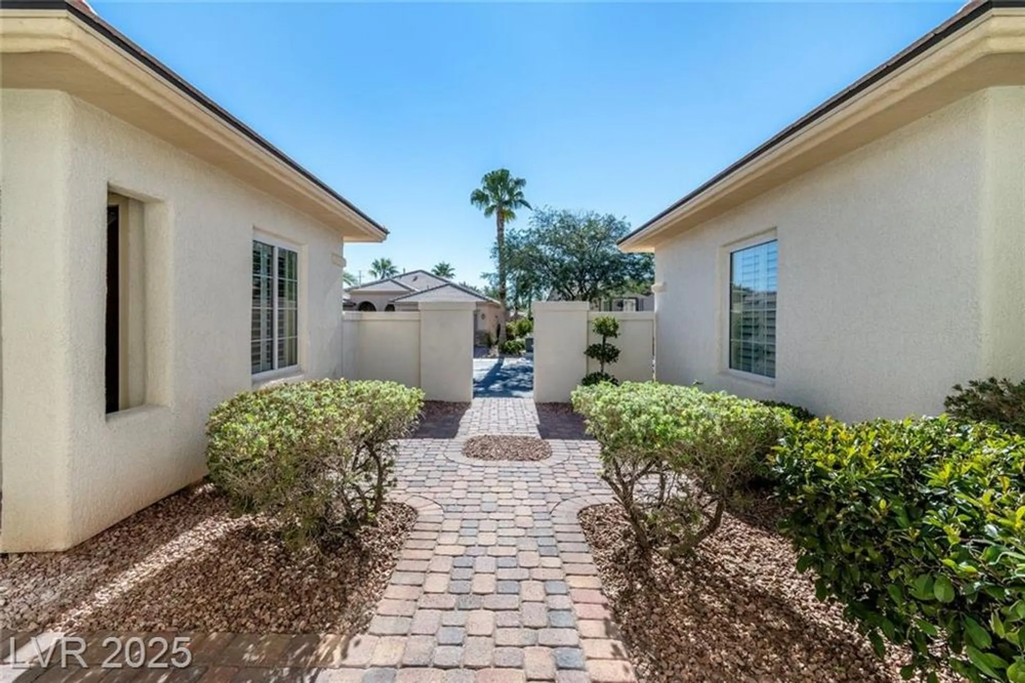 Property Slideshow image 7 of 84 | 10286 rio de thule ln, Las Vegas, NV, 89135