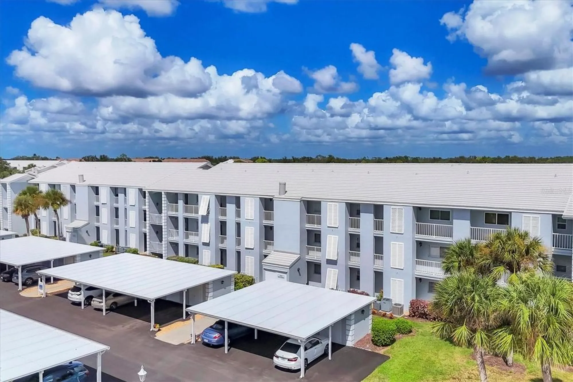 Property Slideshow image 6 of 61 | 408 cerromar cir 331, Venice, FL, 34293