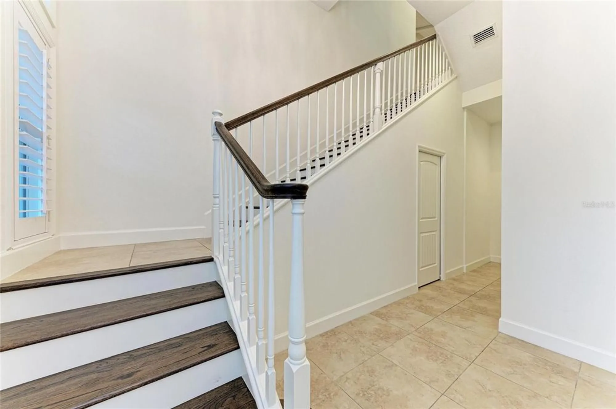 Property Slideshow image 7 of 100 | 258 sapphire lake dr unit 202, Bradenton, FL, 34209