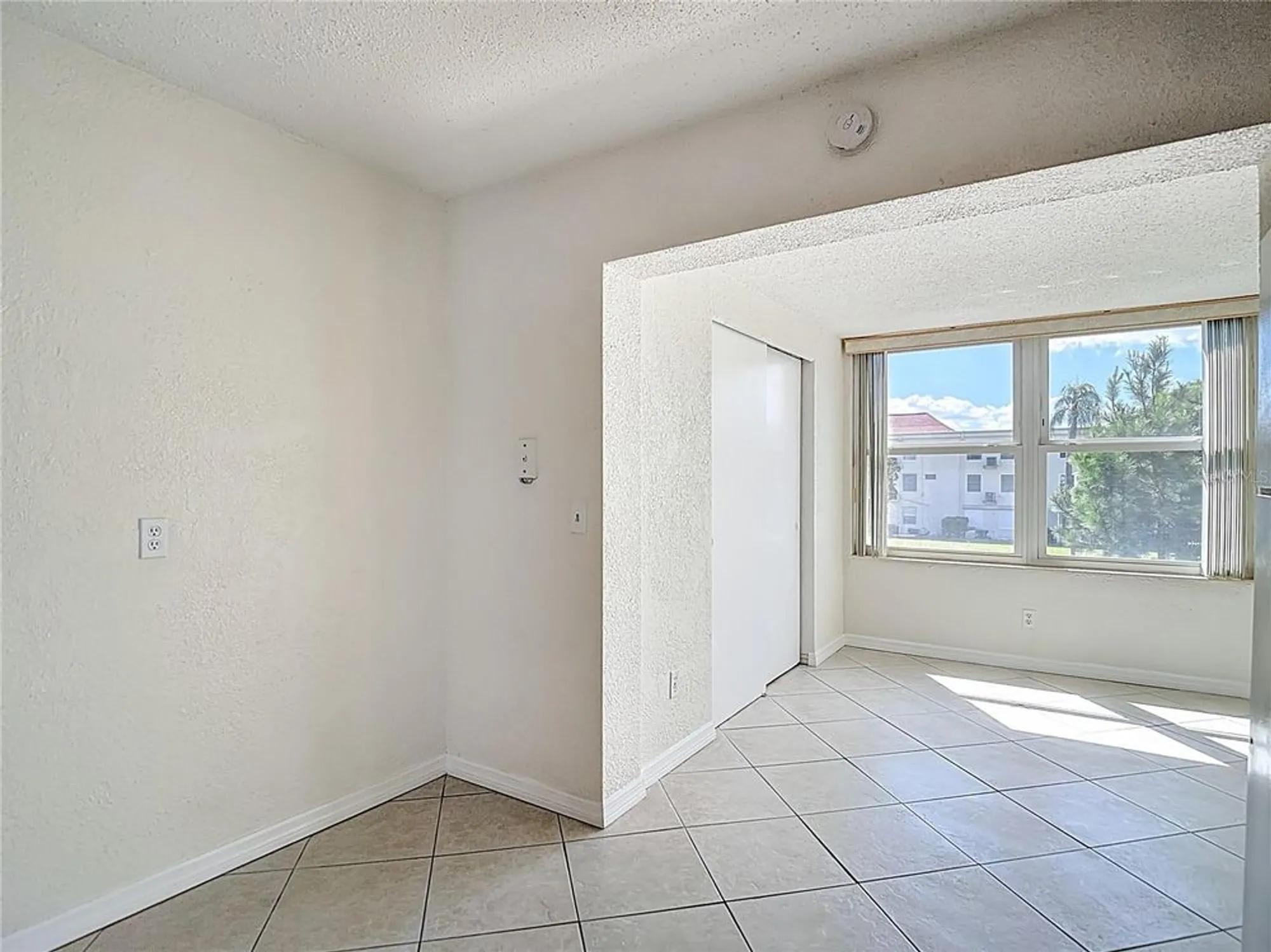 Property Slideshow image 11 of 31 | 2461 canadian way 45, Clearwater, FL, 33763