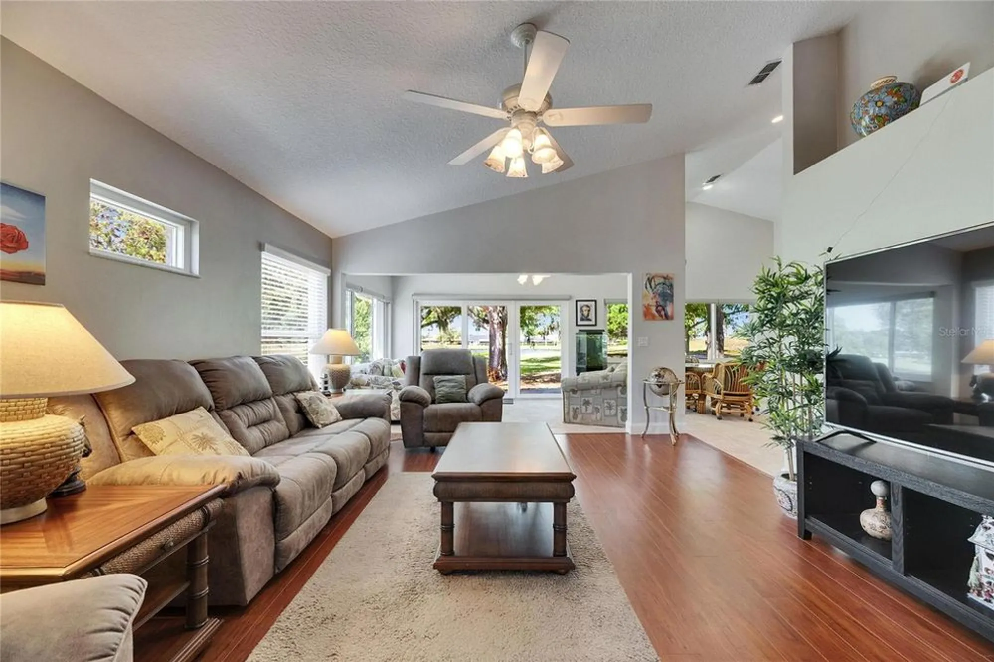 Property Slideshow image 33 of 81 | 334 northway dr, Sun City Center, FL, 33573