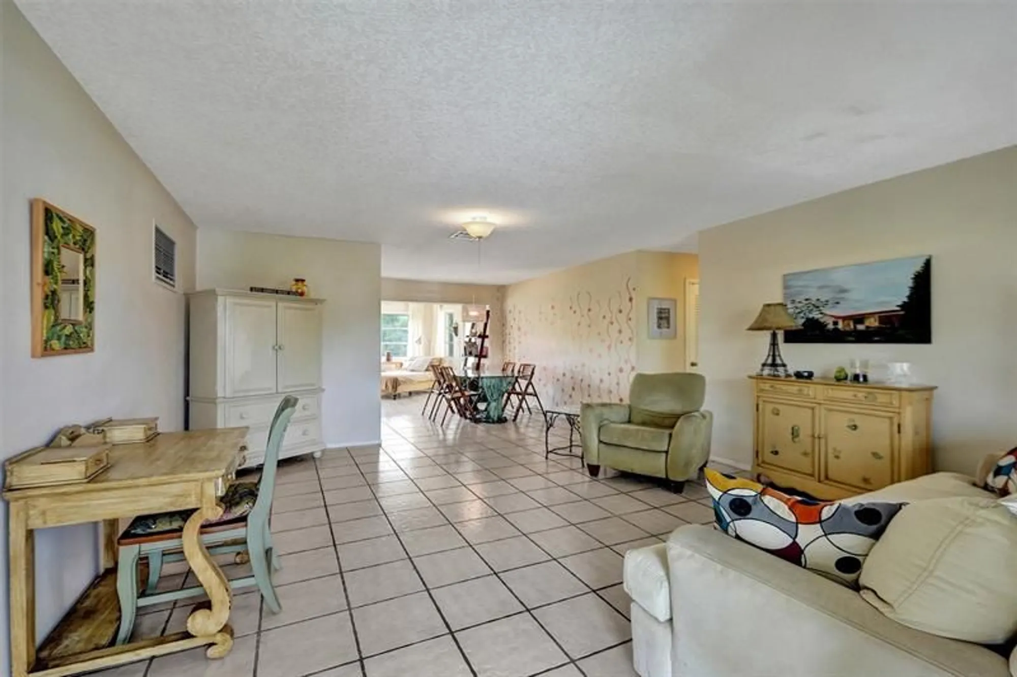 Property Slideshow image 12 of 46 | 4712 nw 41st ave, Lauderdale Lakes, FL, 33319