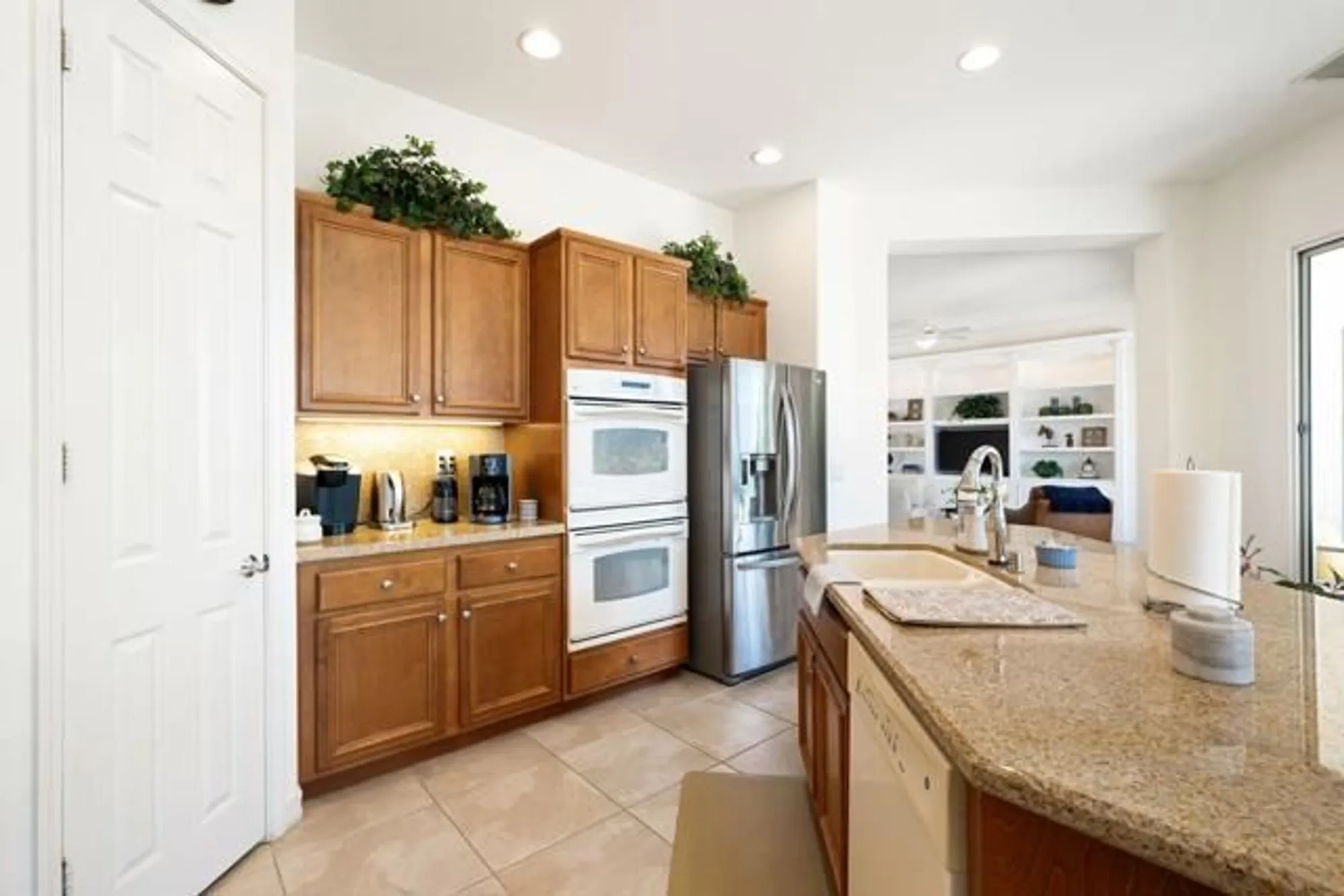 Property Slideshow image 14 of 77 | 81799 prism dr, La Quinta, CA, 92253