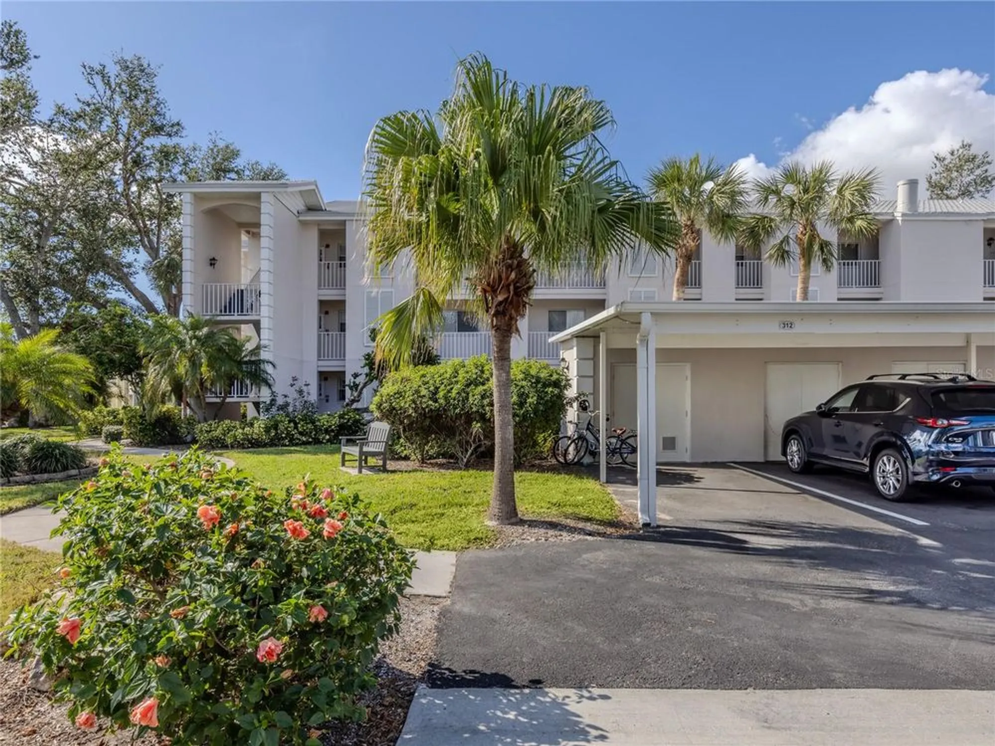 Property Slideshow image 33 of 68 | 437 cerromar ln unit 312, Venice, FL, 34293