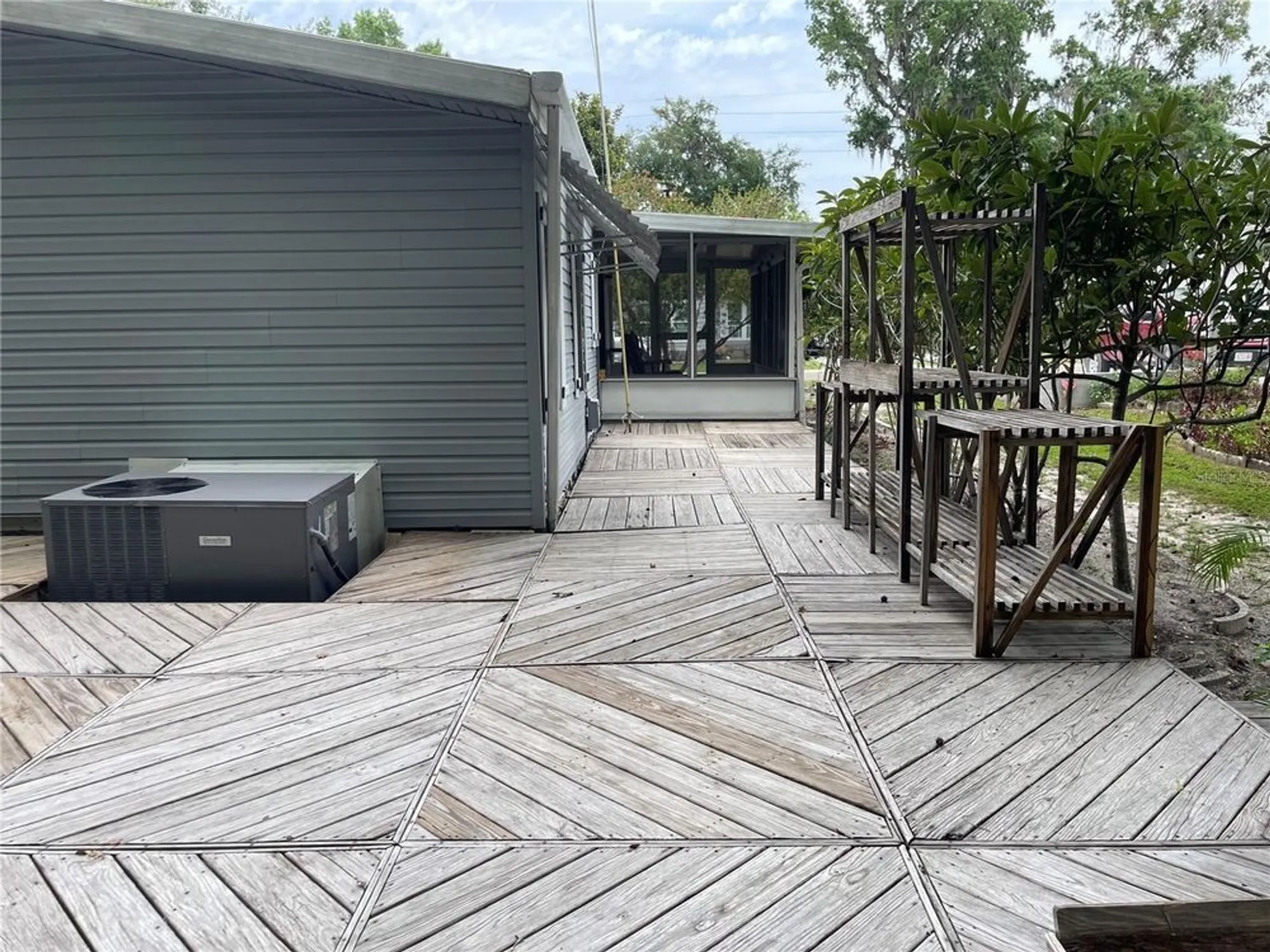 Property Slideshow image 21 of 27 | 309 s timber trl, Wildwood, FL, 34785