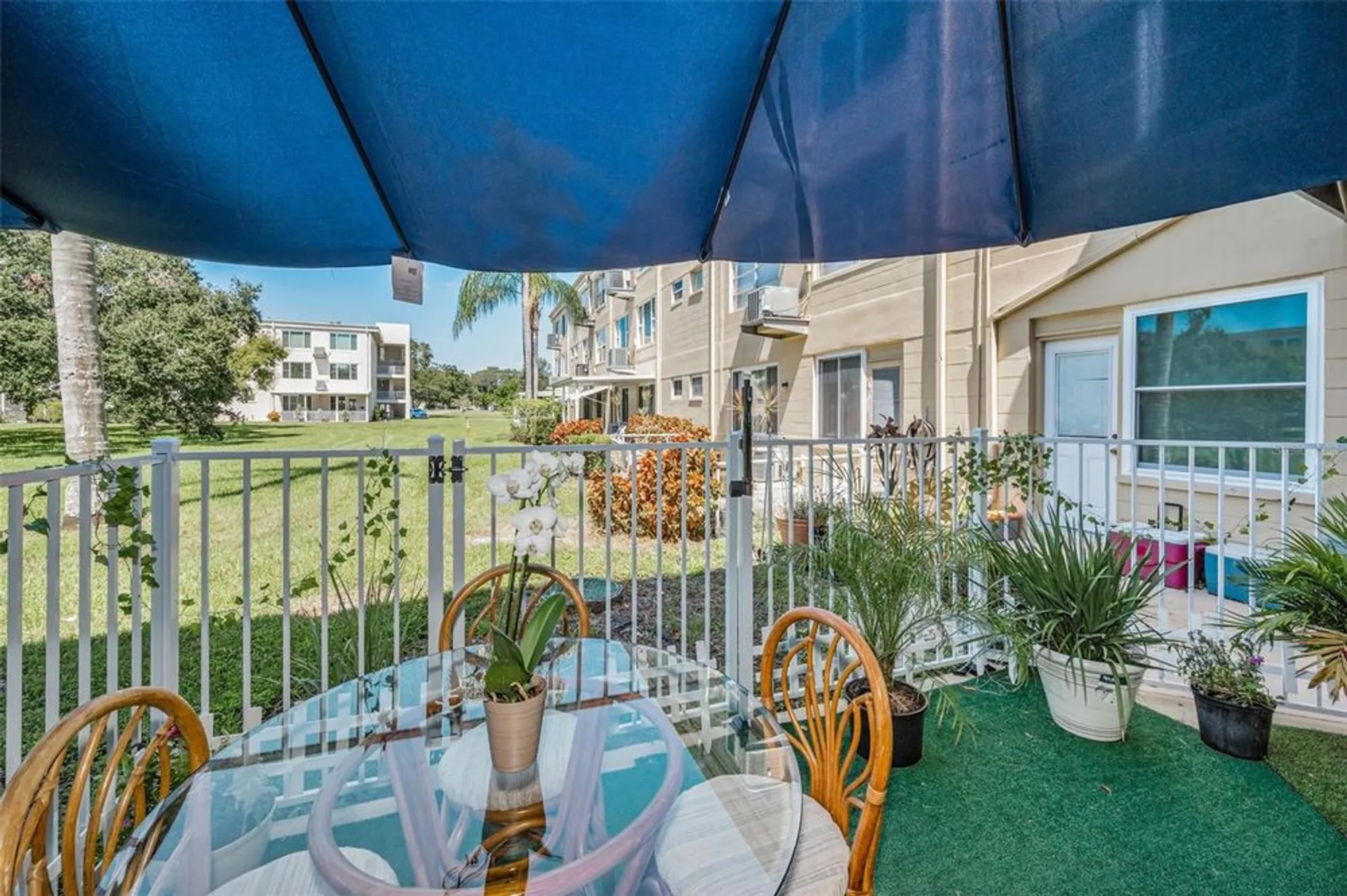Property Slideshow image 30 of 67 | 2402 ecuadorian way 10, Clearwater, FL, 33763