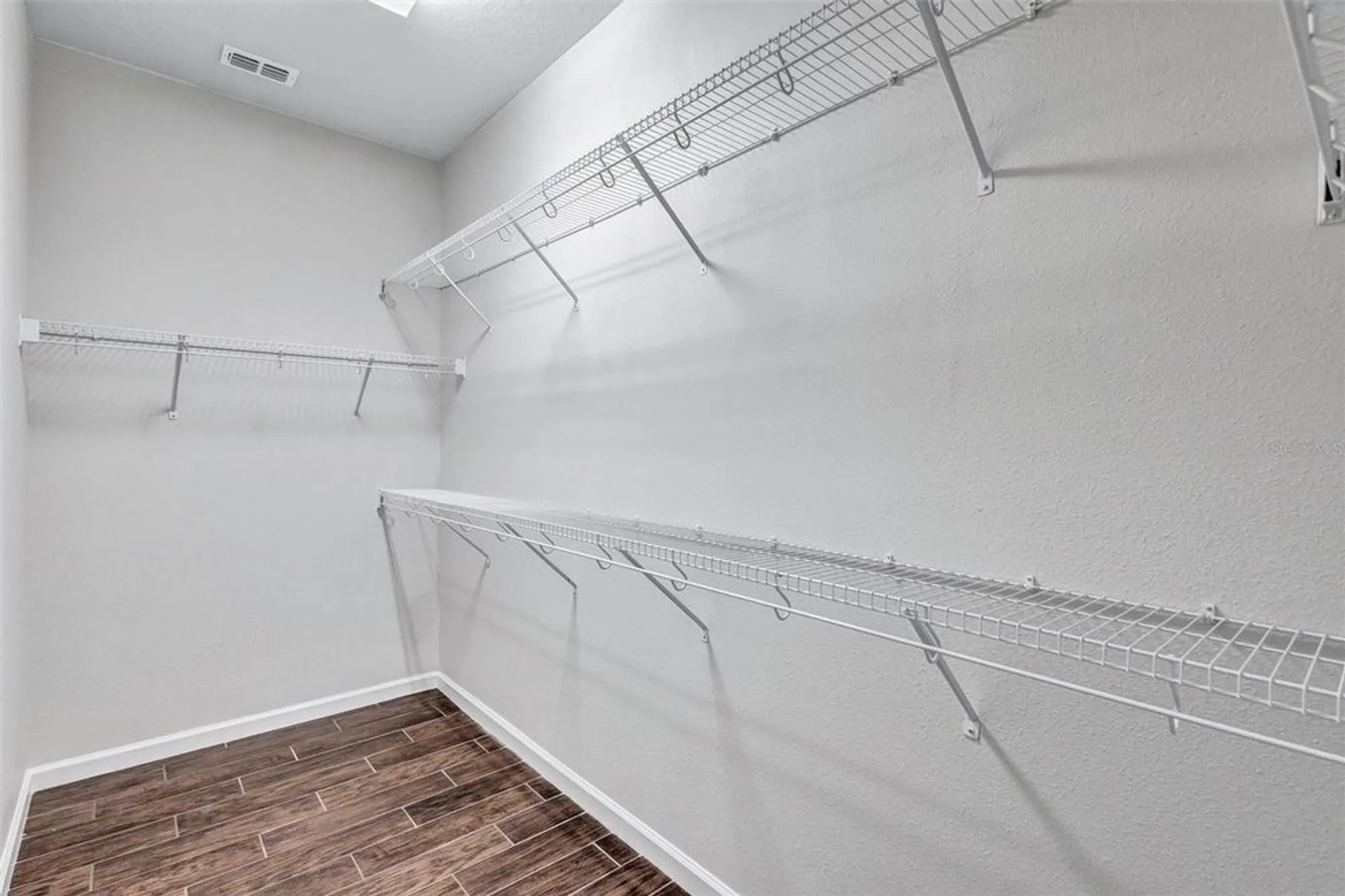 Property Slideshow image 22 of 55 | 5221 horizon cv, Bradenton, FL, 34211