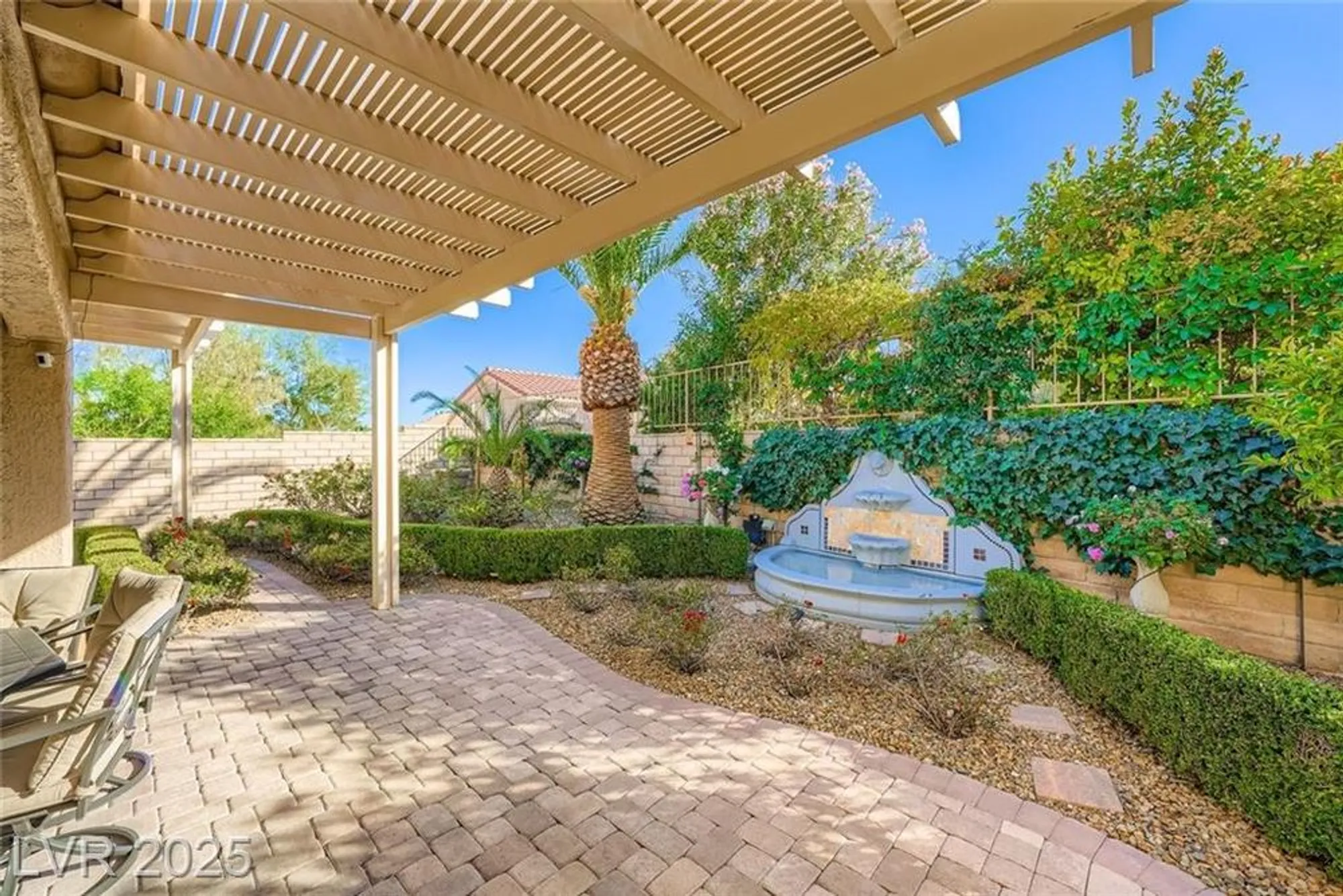 Property Slideshow image 23 of 28 | 10737 shackleton dr, Las Vegas, NV, 89134