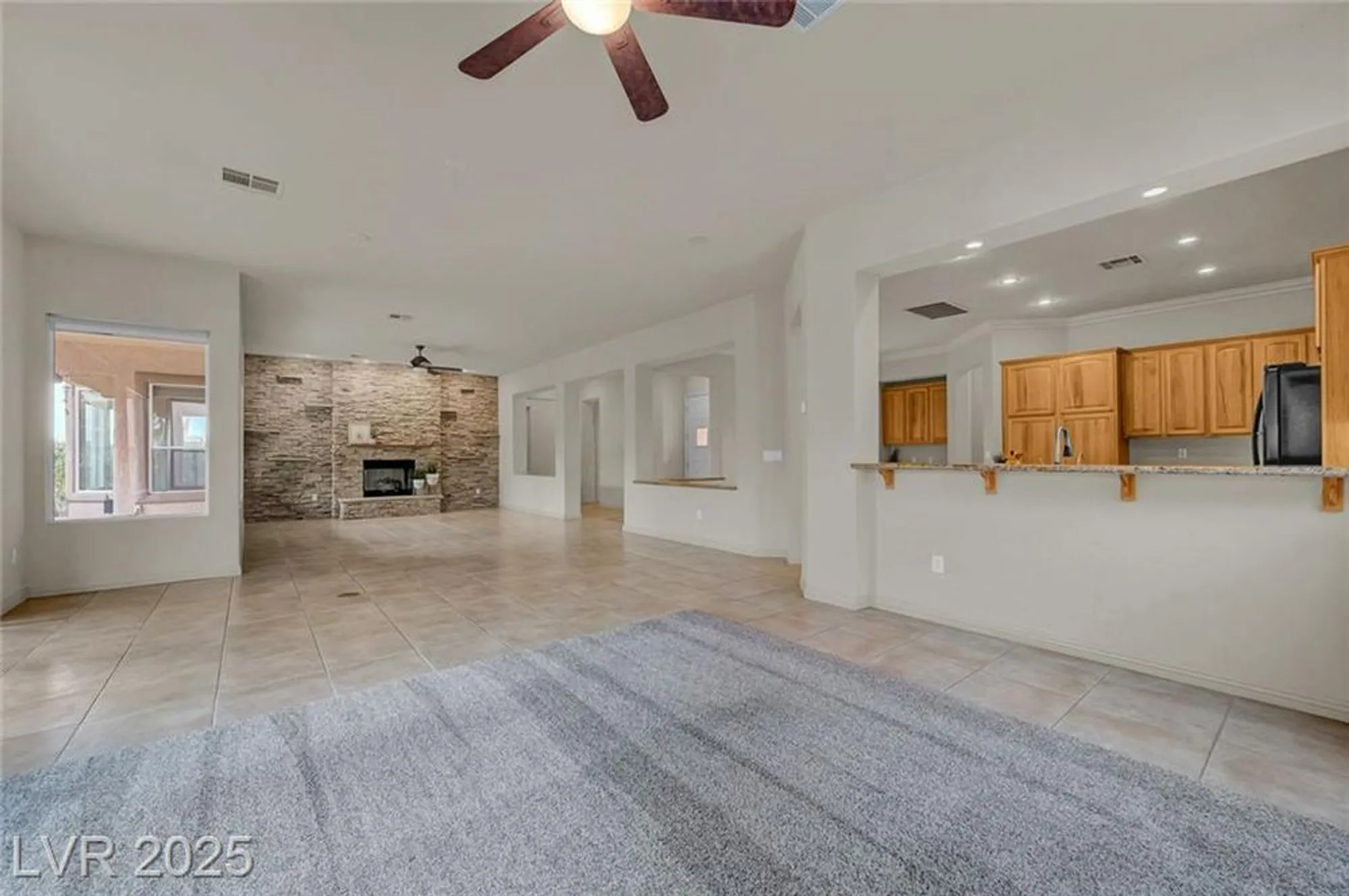 Property Slideshow image 15 of 61 | 4636 riva de romanza st, Las Vegas, NV, 89135